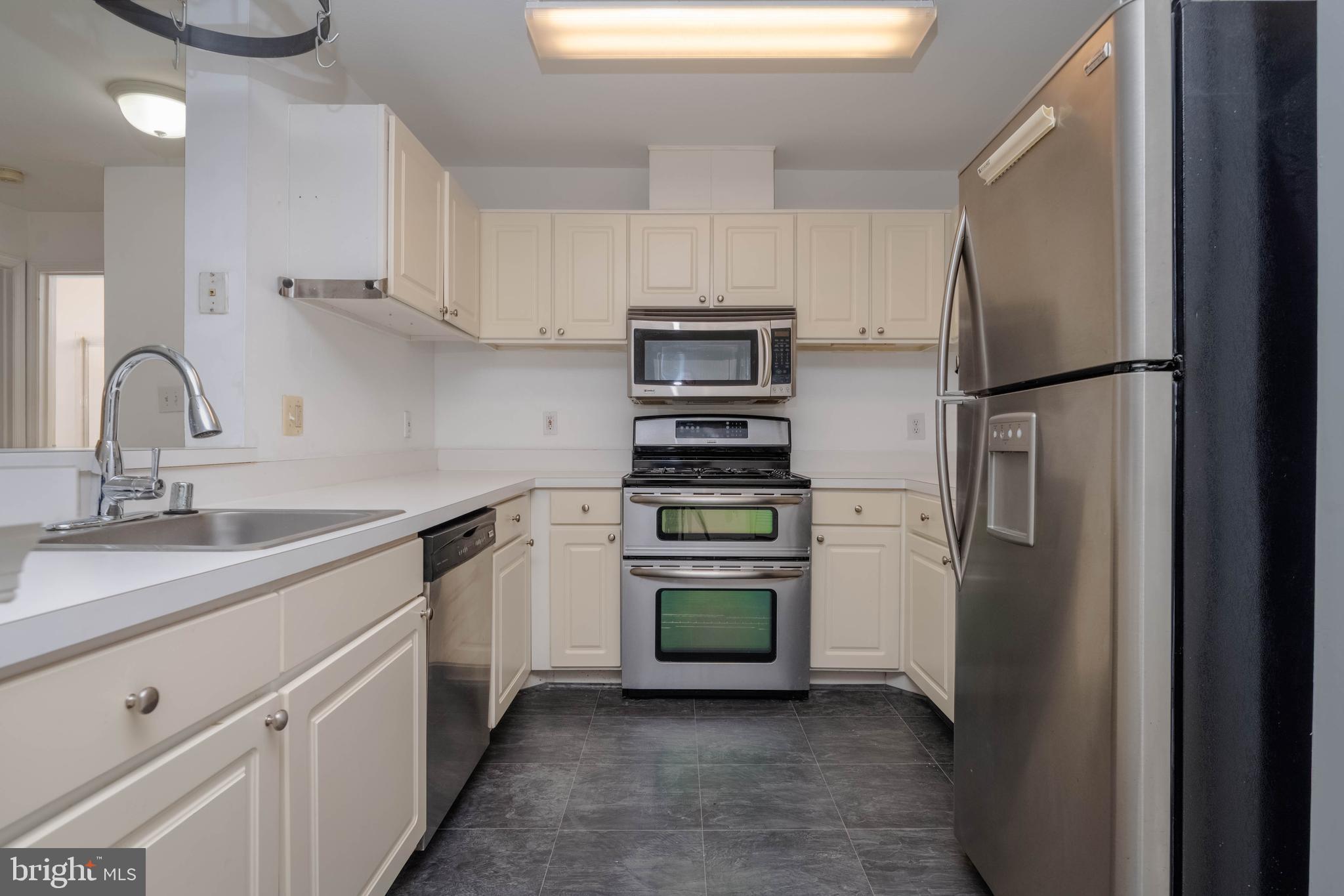 RUSSETT - Residential