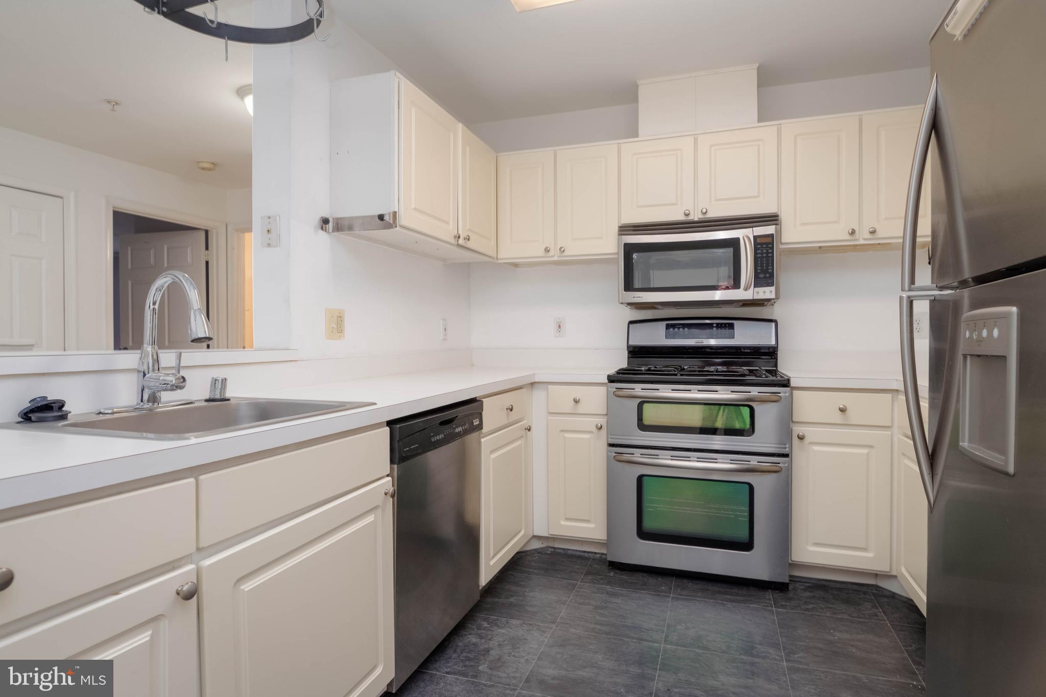 RUSSETT - Residential
