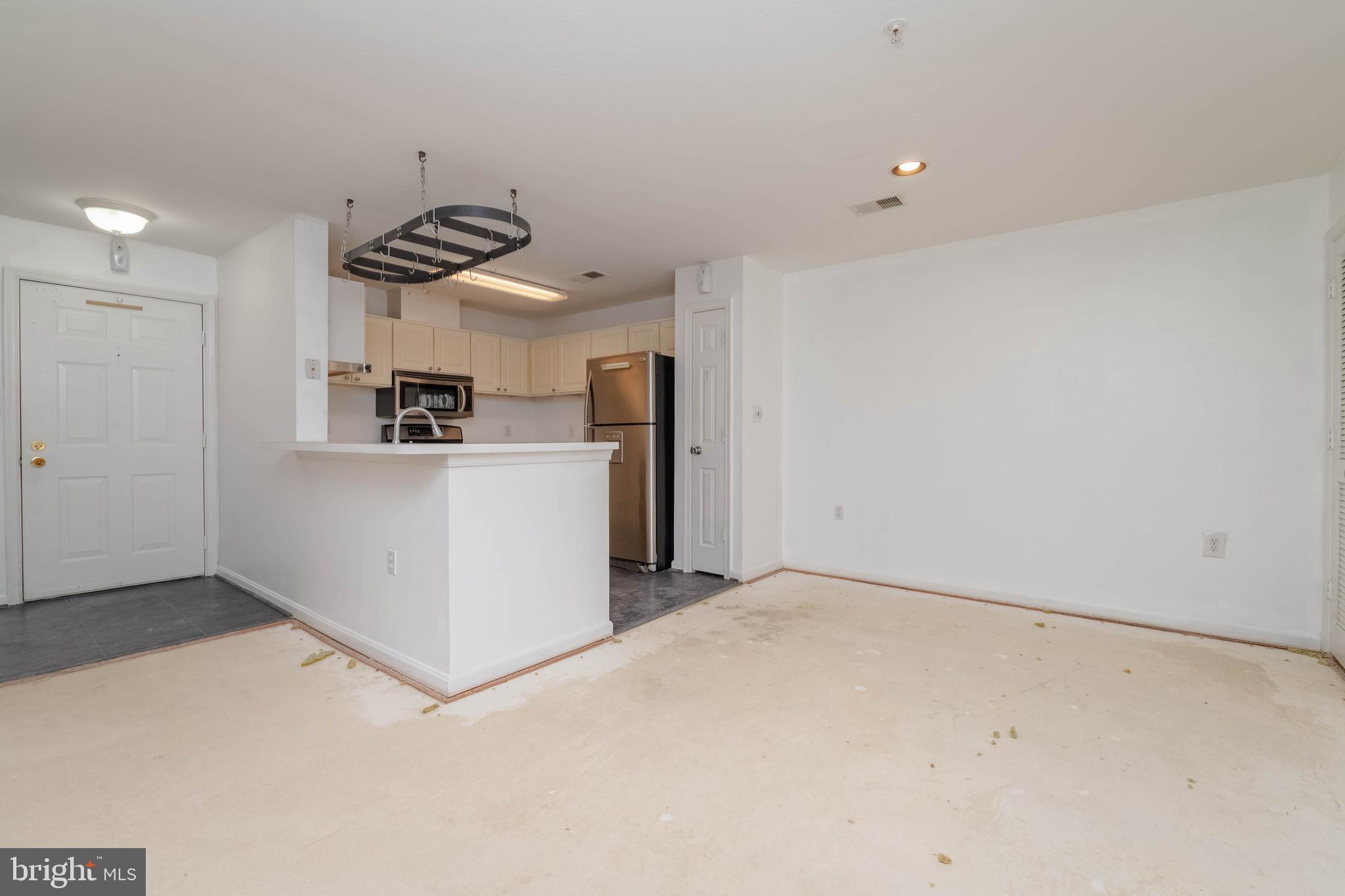 RUSSETT - Residential