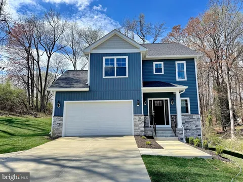 9871 La Plata Pkwy, La Plata, MD MLS: MDCH2041512