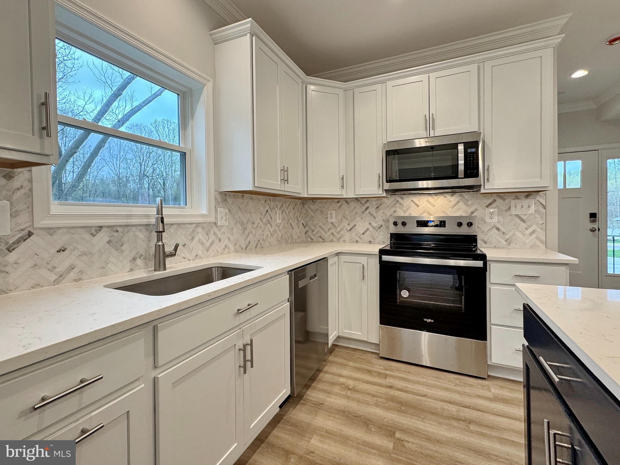 9871 LA PLATA PKWY
