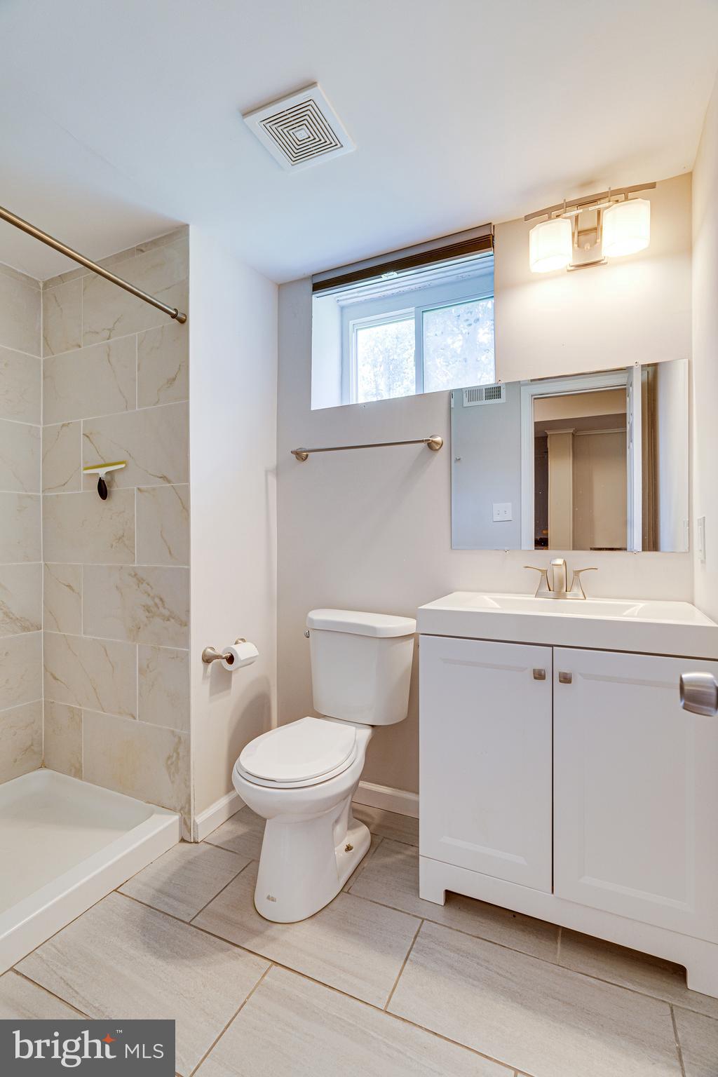 RAMBLEWOOD - Residential Lease