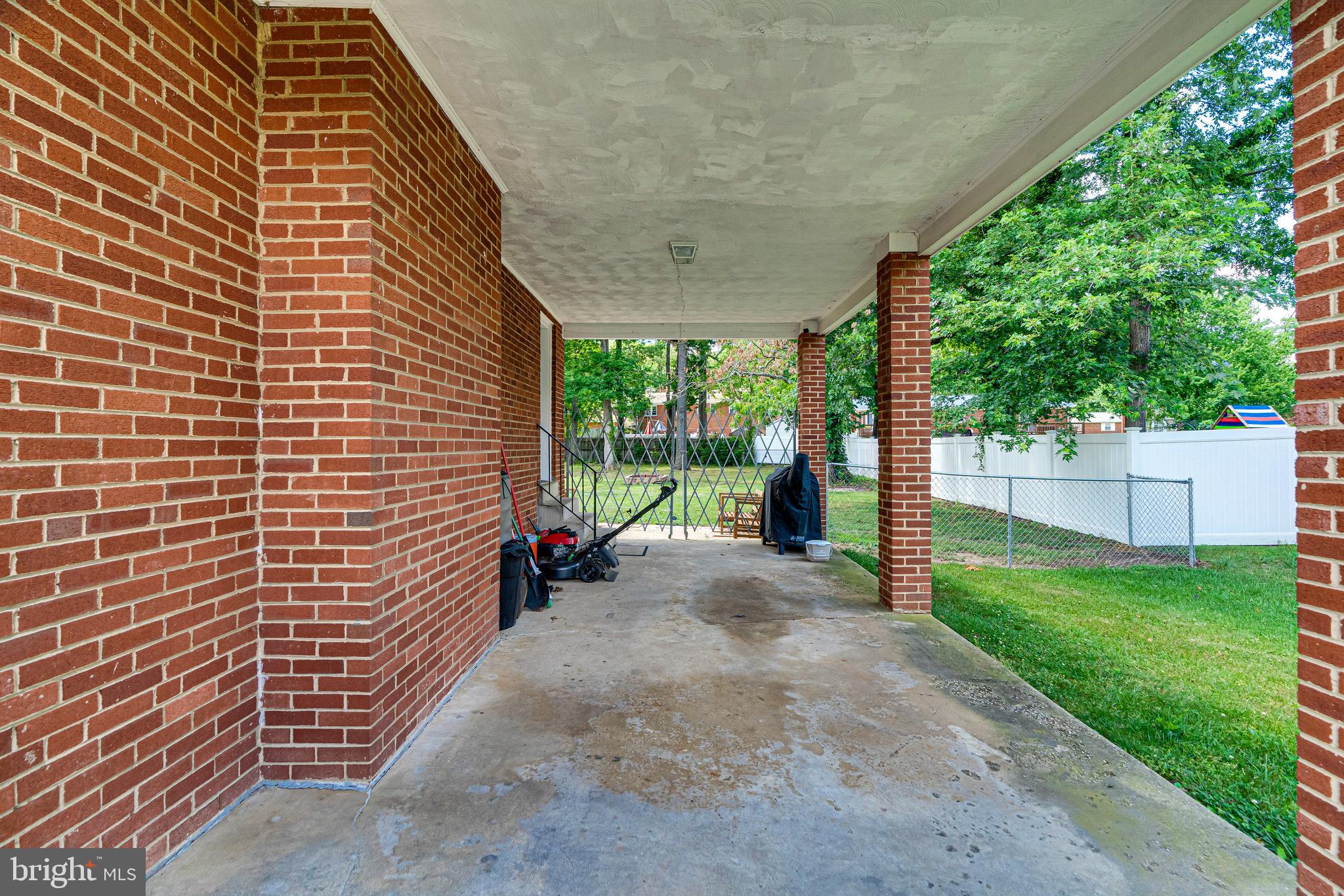 RAMBLEWOOD - Residential Lease