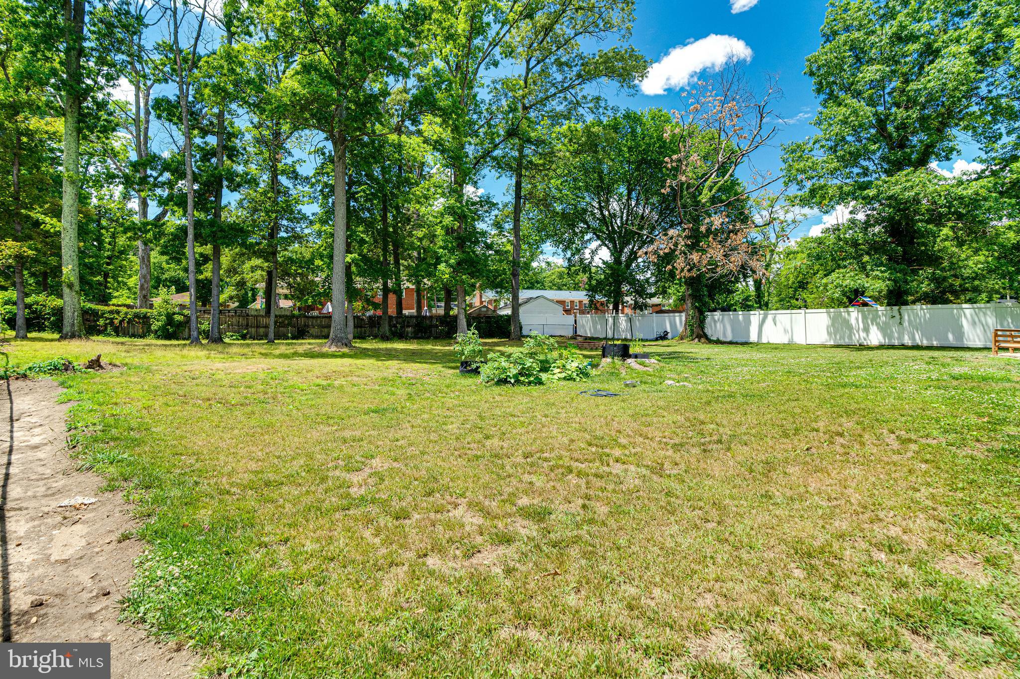 RAMBLEWOOD - Residential Lease