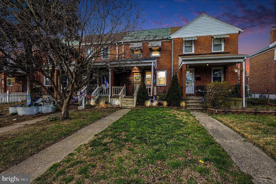 This Adorable Two Bedroom Two Bathroom, Large Livingroom Separate Dining Room Updated Kitchen
Hardwood Floors, Great size bedrooms huge family room with Separate Laundry room with walkout. That Could be made into a Third Bedroom, also has Rear Deck with Rear Parking Pad. Covered Front Porch 
This one will not last!!