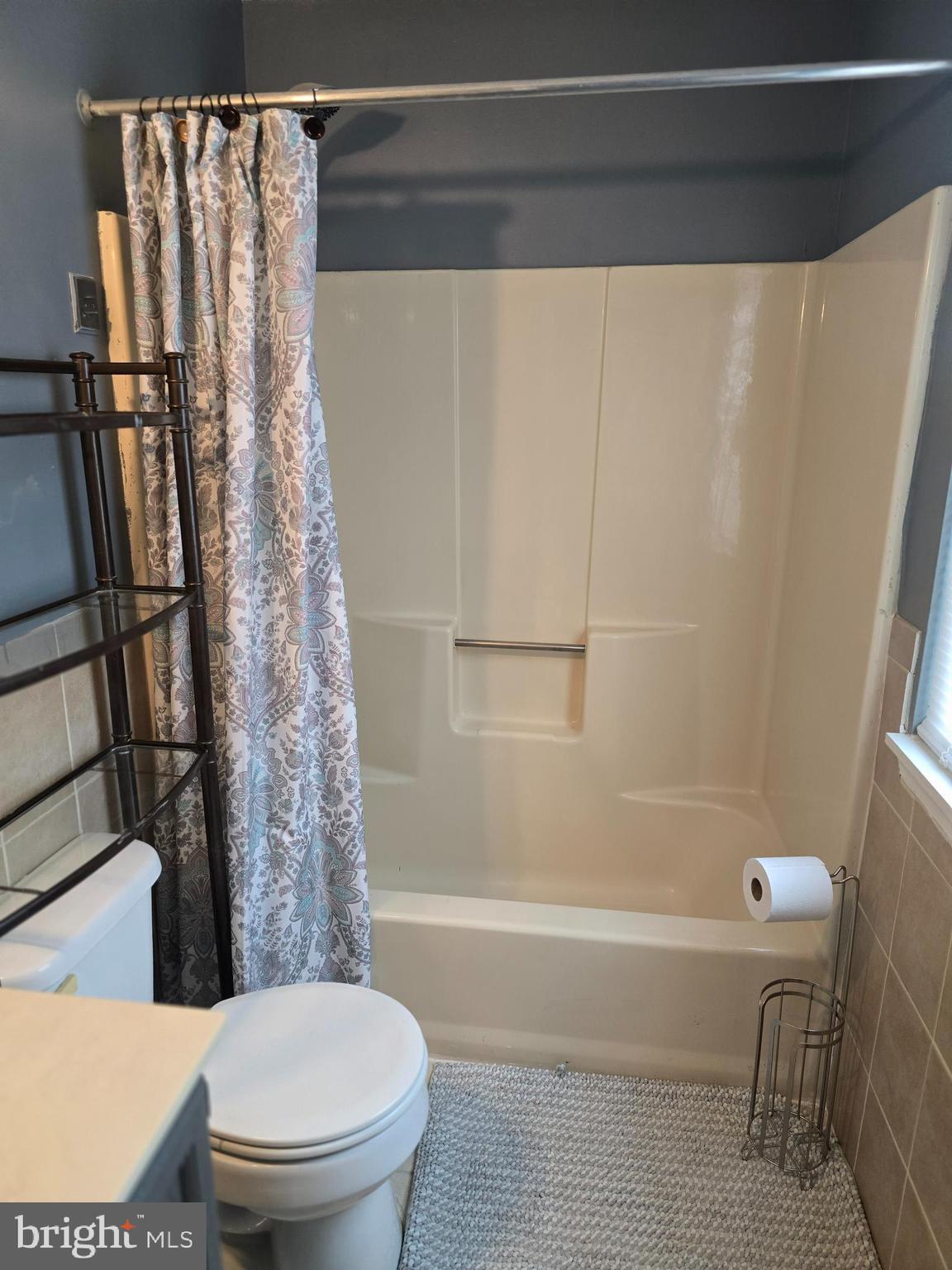 RAINTREE VILLAGE - Residential