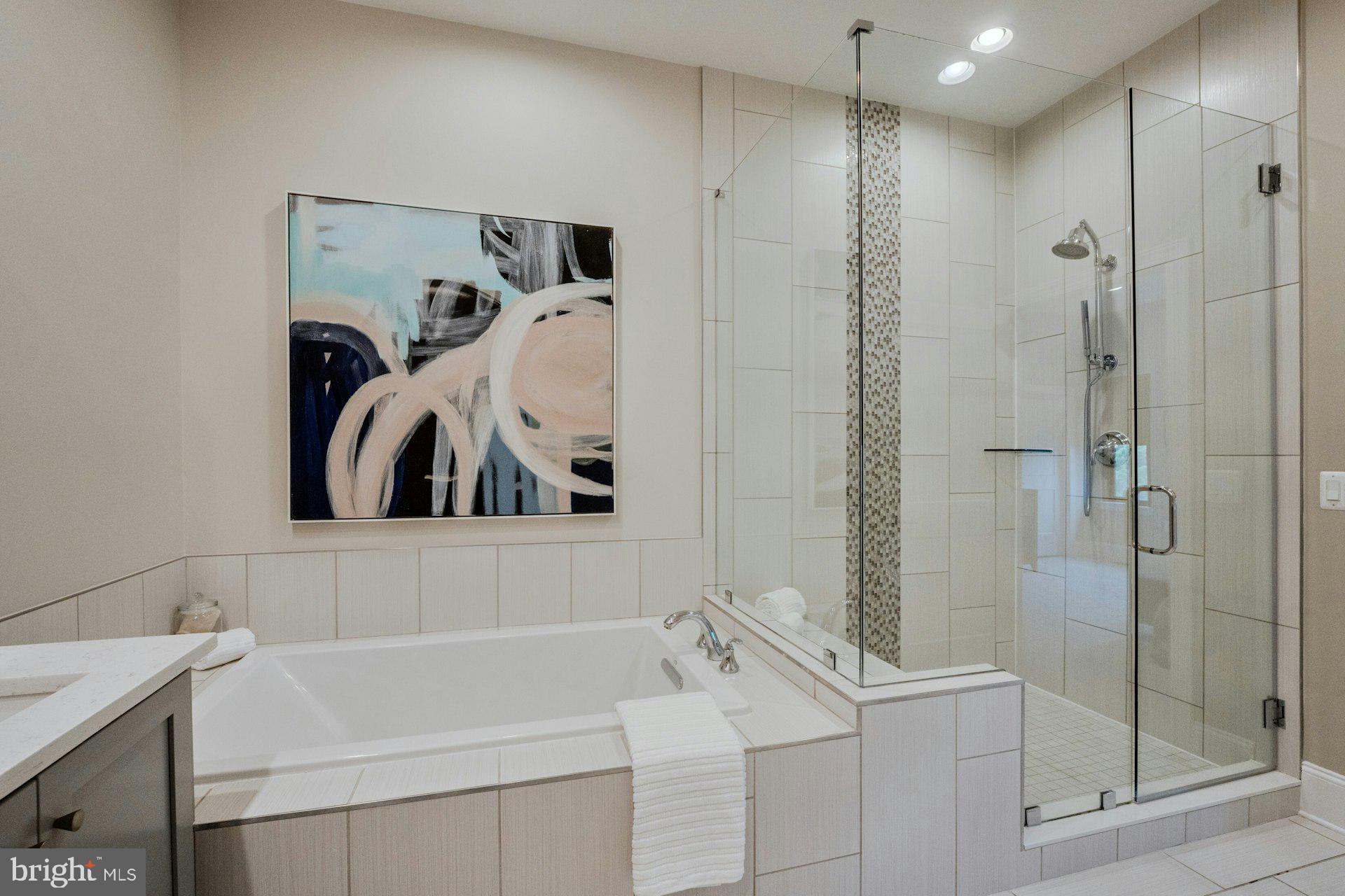 ONE LOUDOUN - Residential