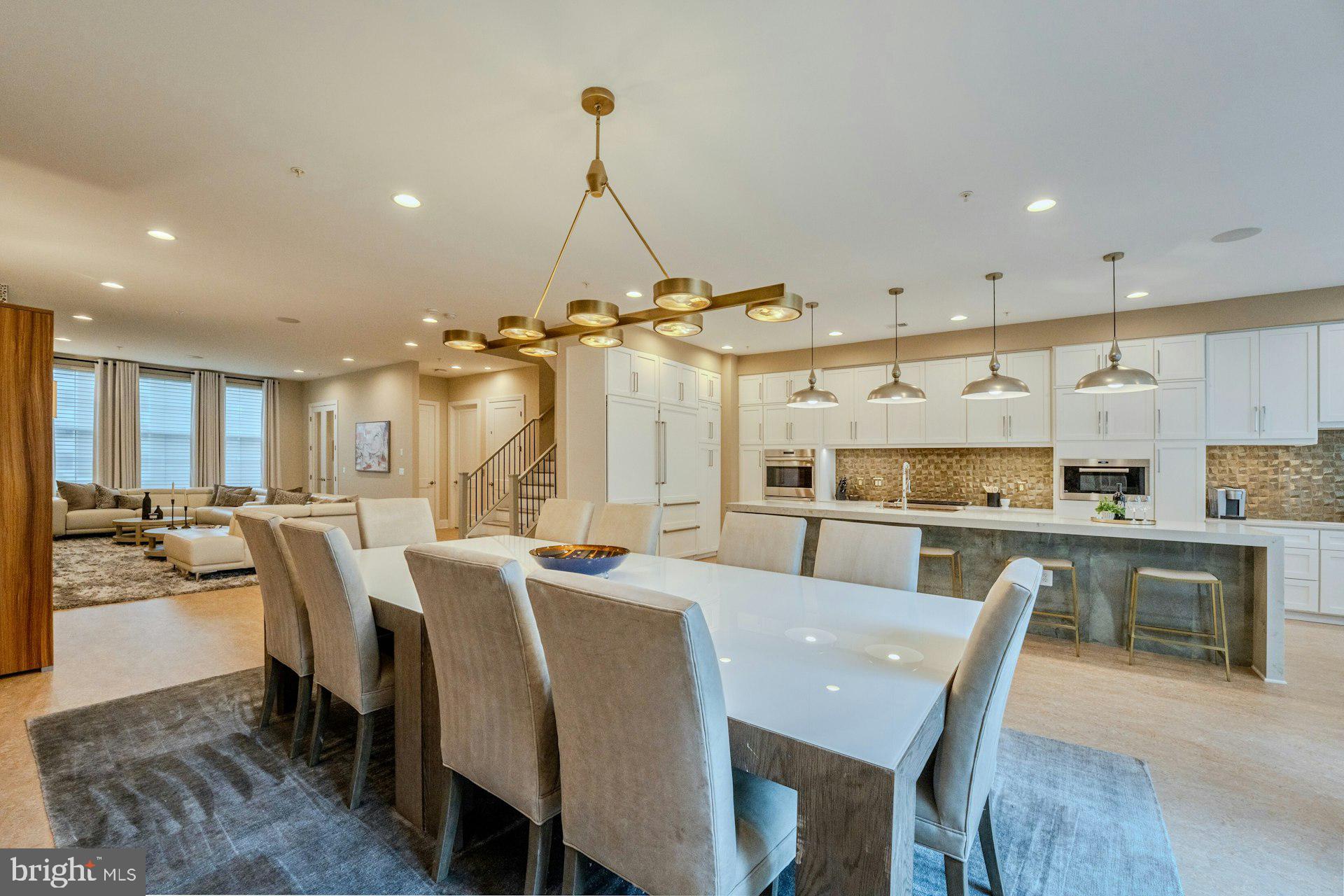 ONE LOUDOUN - Residential