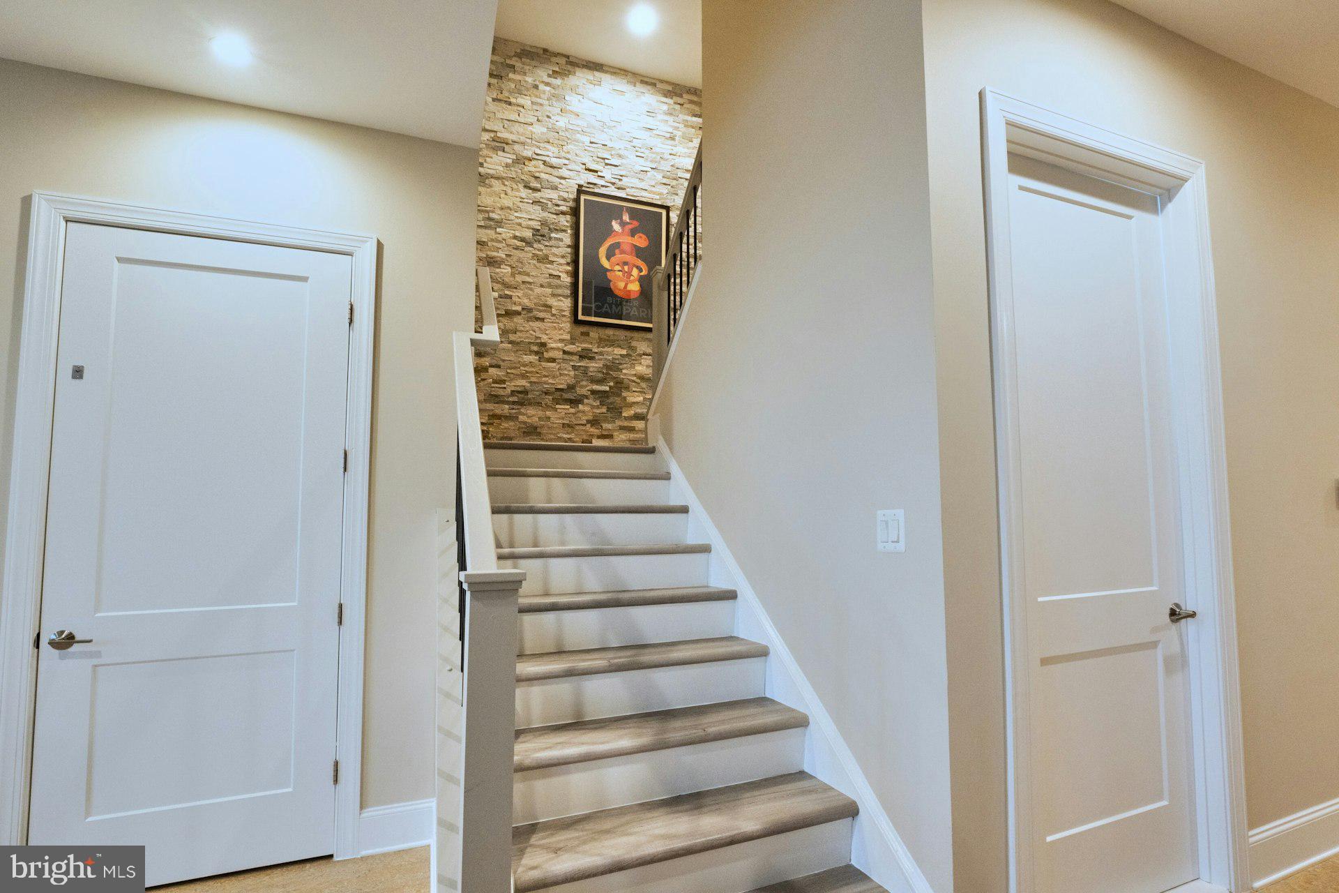 ONE LOUDOUN - Residential