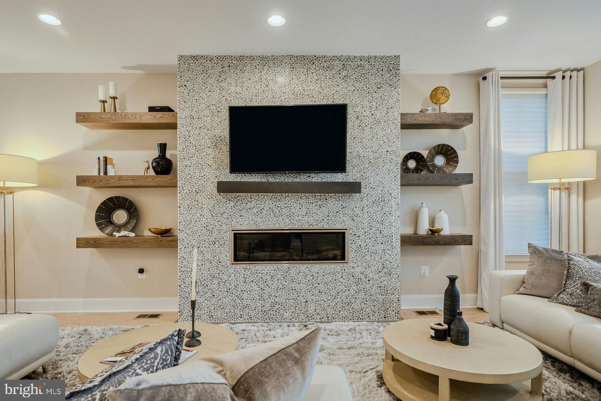 ONE LOUDOUN - Residential