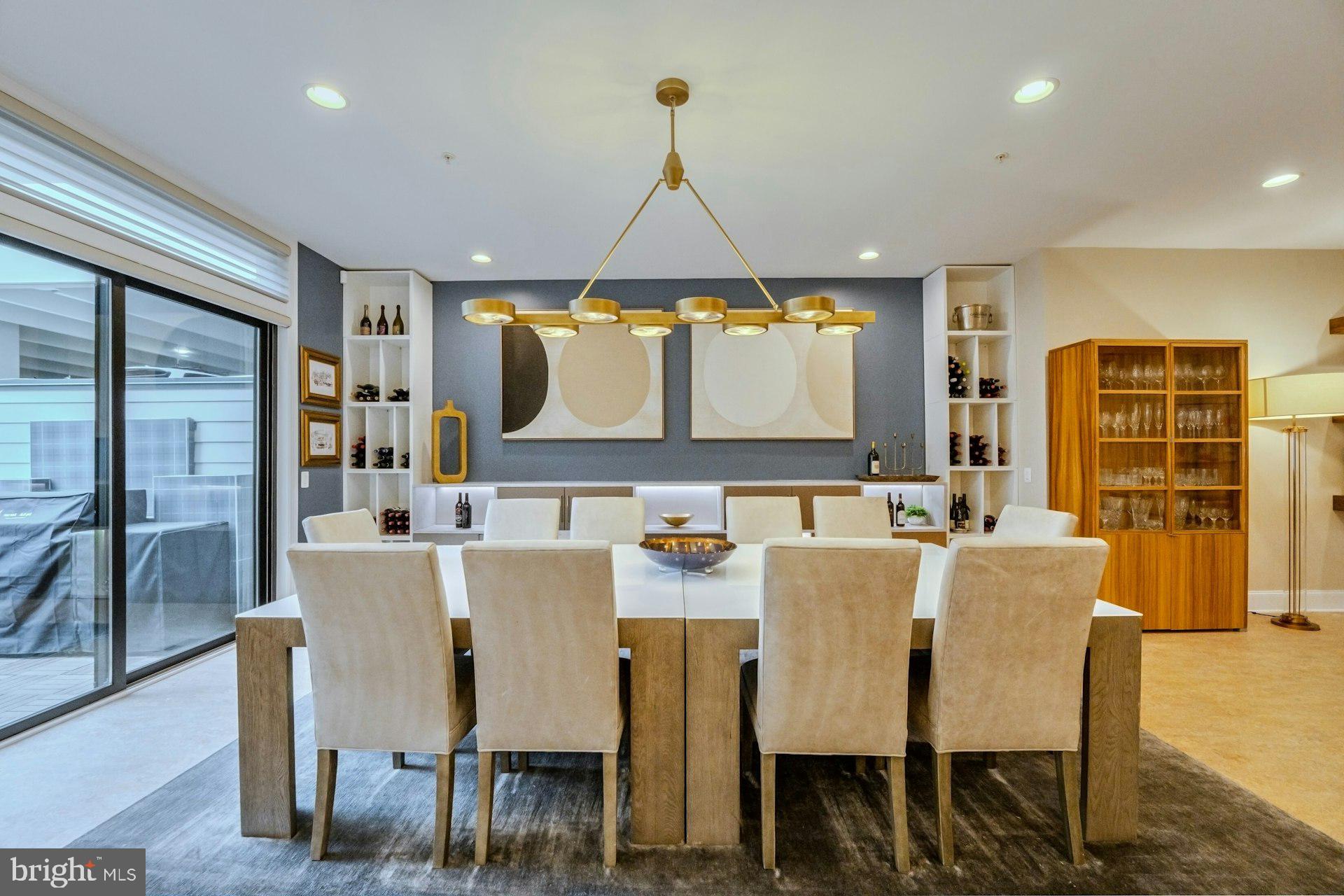 ONE LOUDOUN - Residential