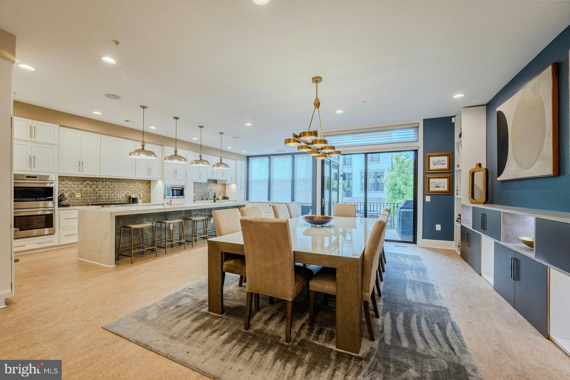 ONE LOUDOUN - Residential