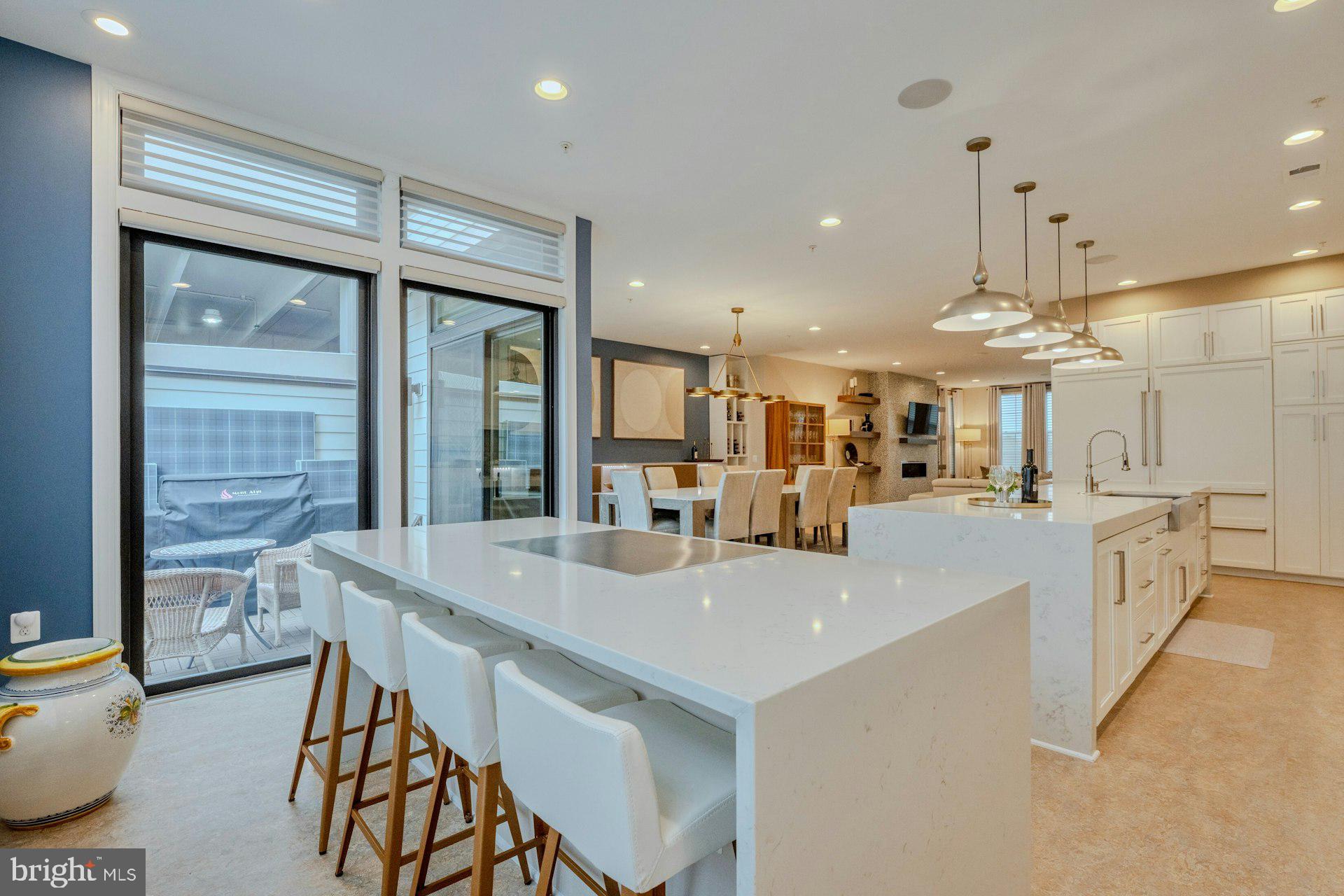 ONE LOUDOUN - Residential