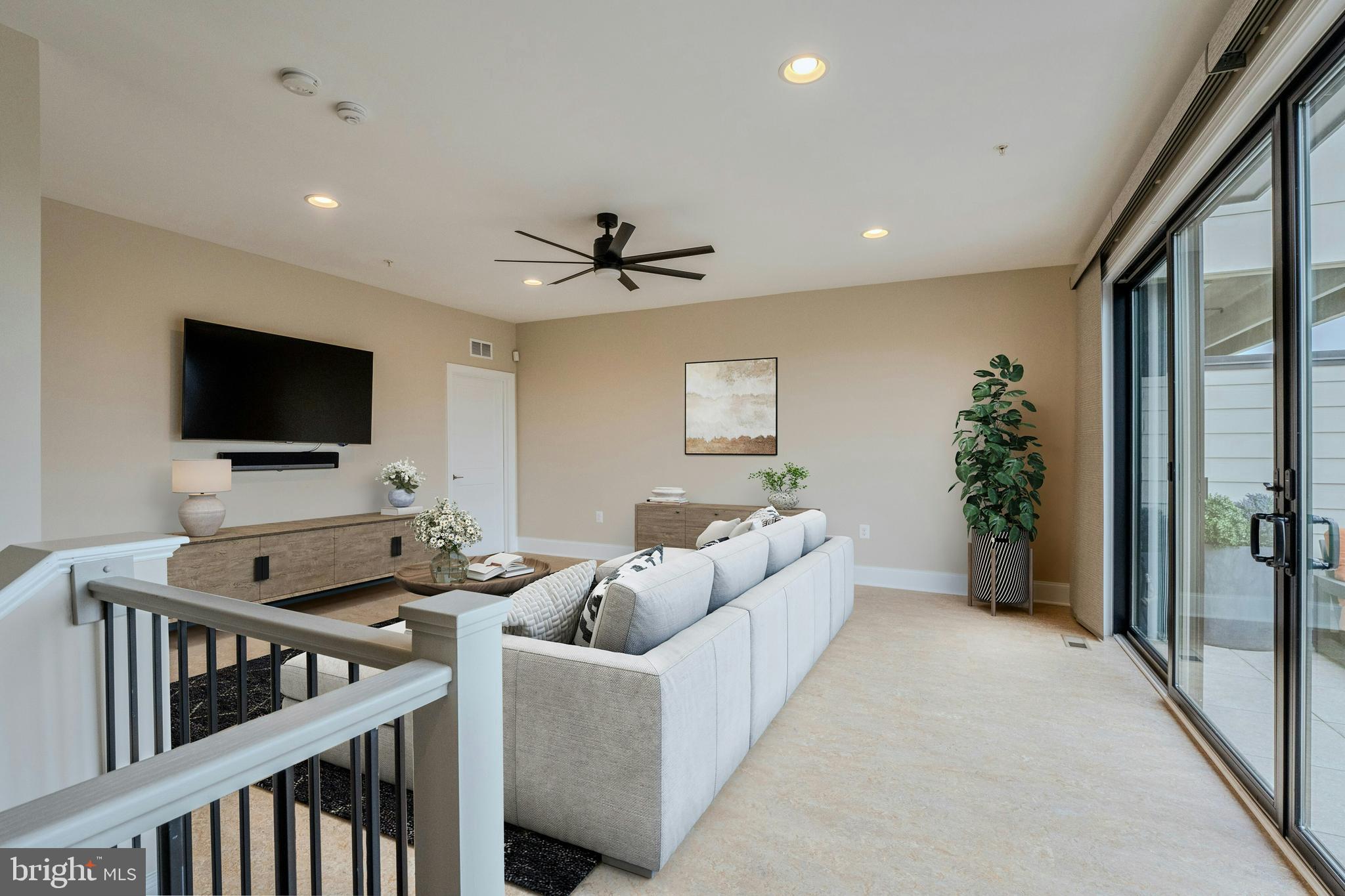 ONE LOUDOUN - Residential