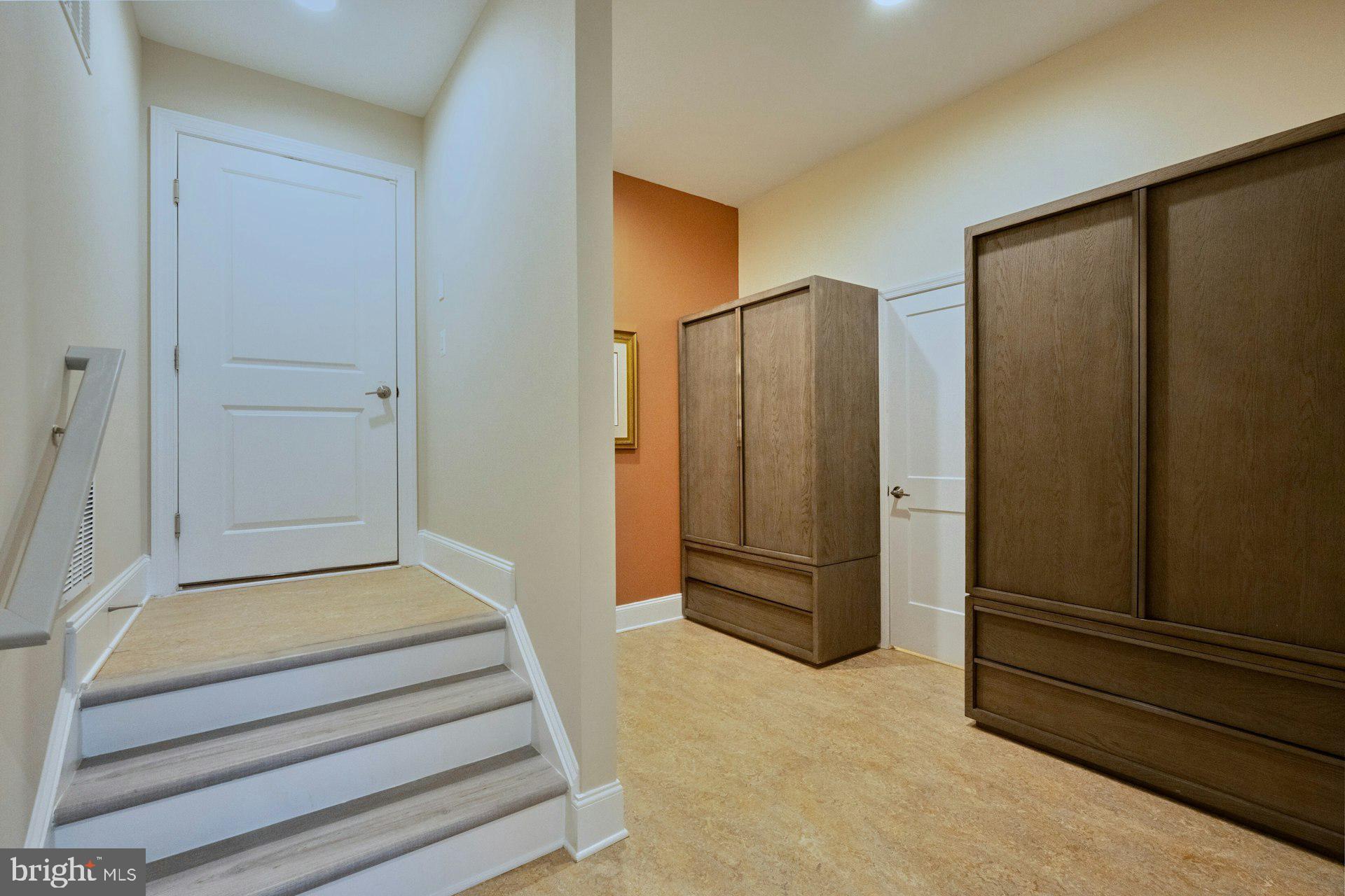 ONE LOUDOUN - Residential