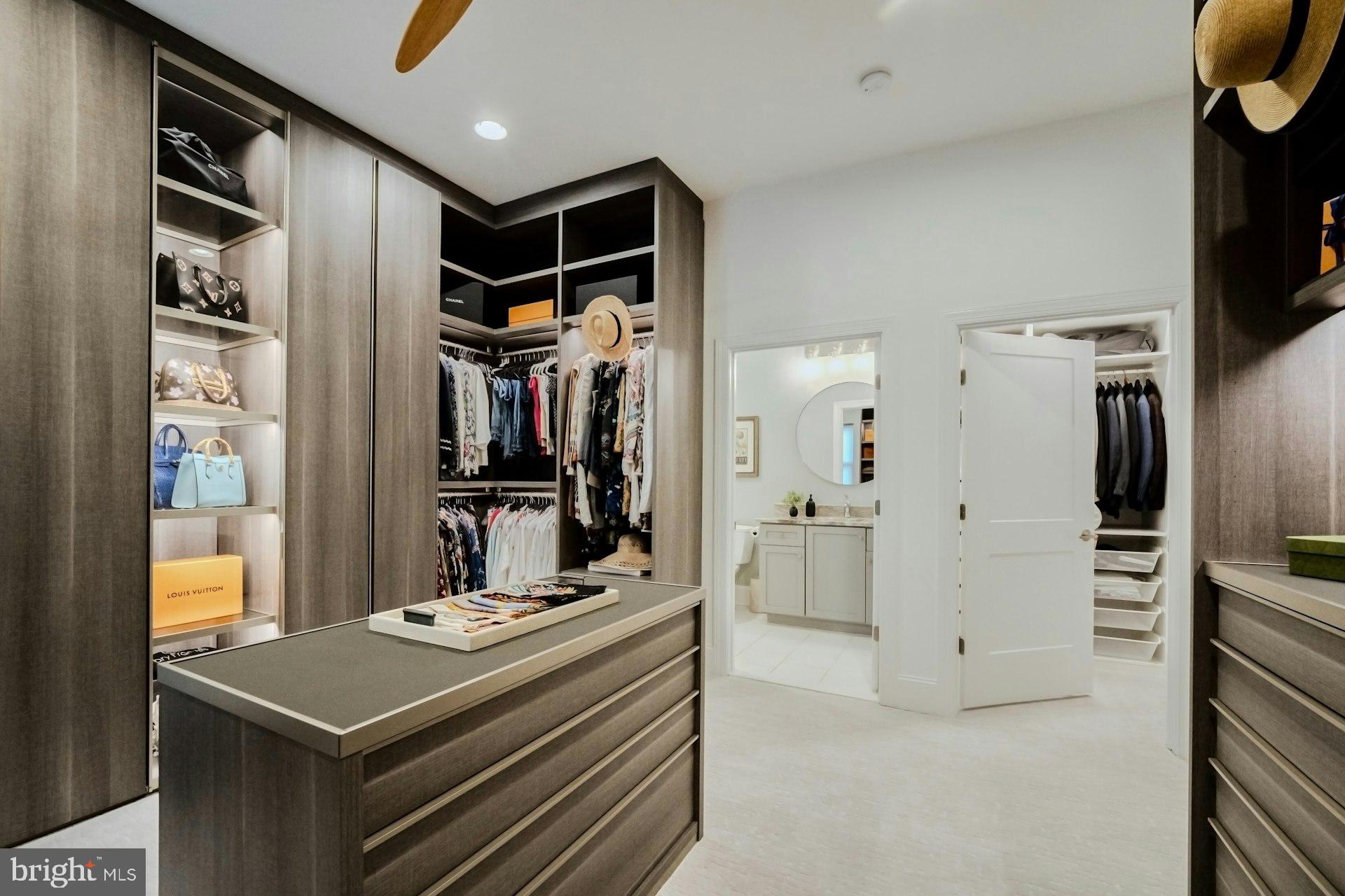 ONE LOUDOUN - Residential