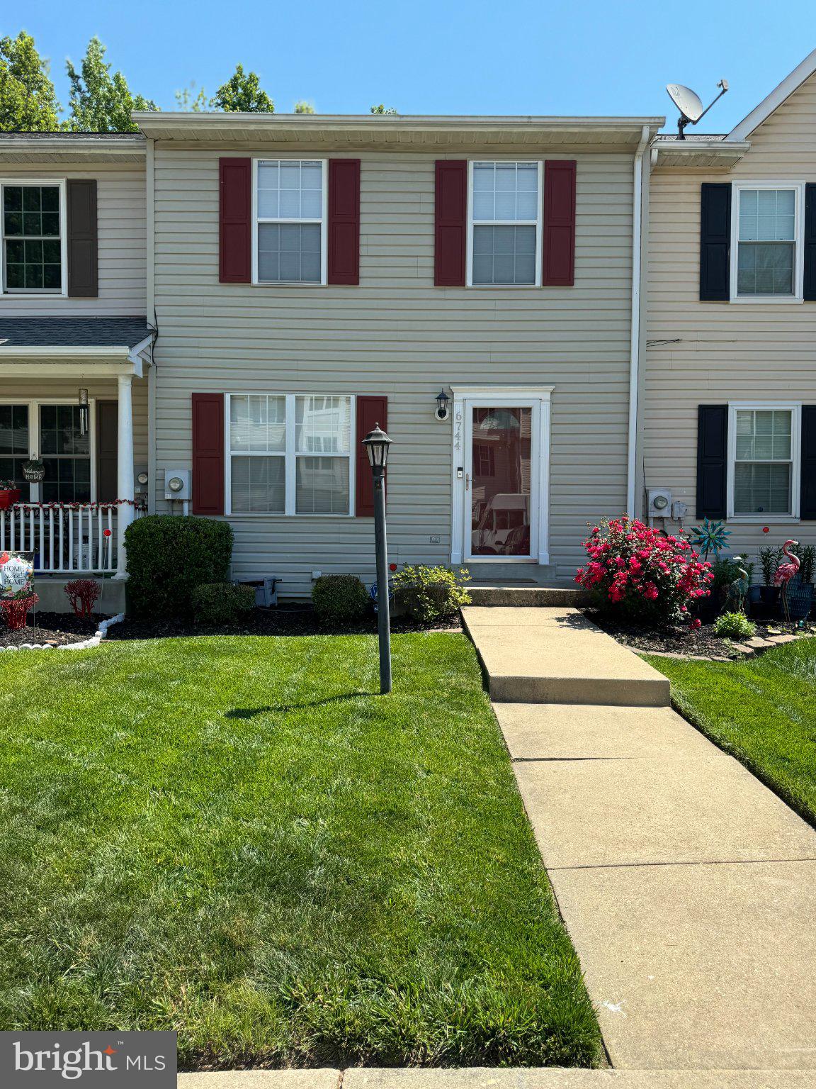6744 PAULINE COURT
