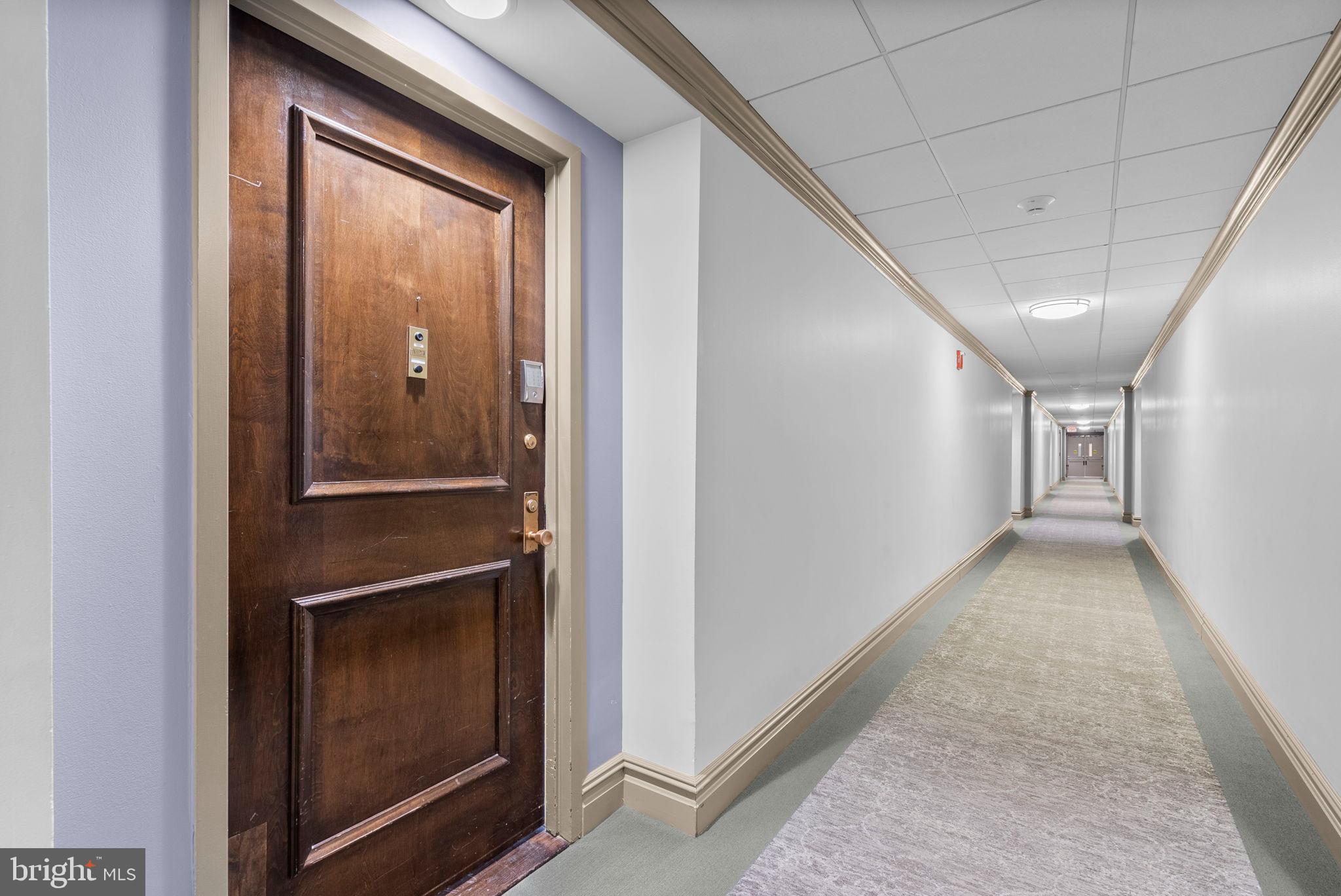 PROMENADE TOWERS - Residential