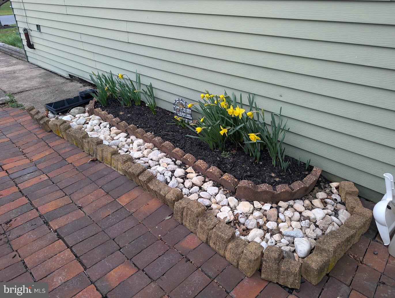 6108 BLUE GRASS AVENUE