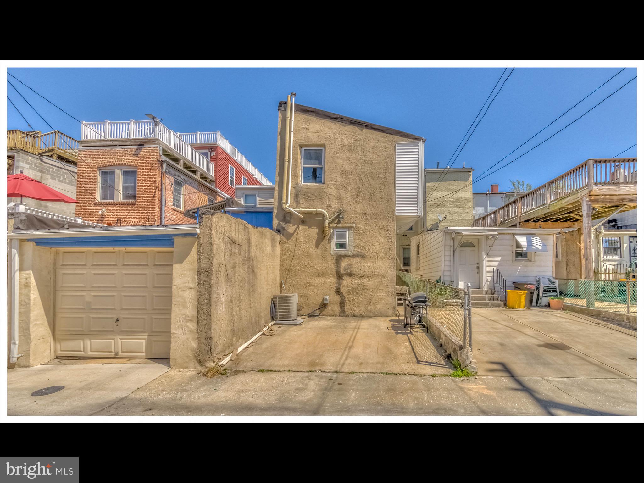 RIVERSIDE - Residential Lease