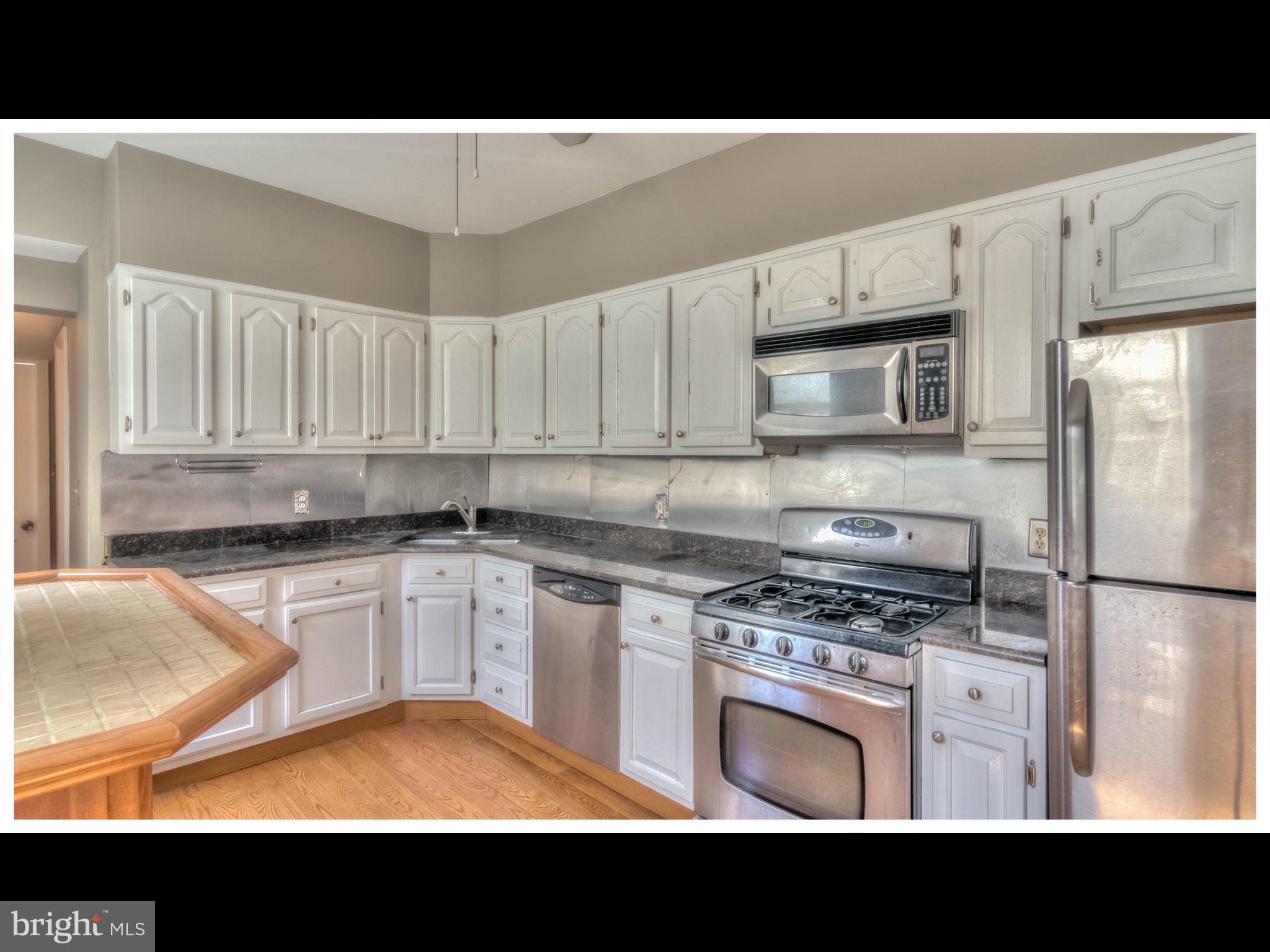 RIVERSIDE - Residential Lease