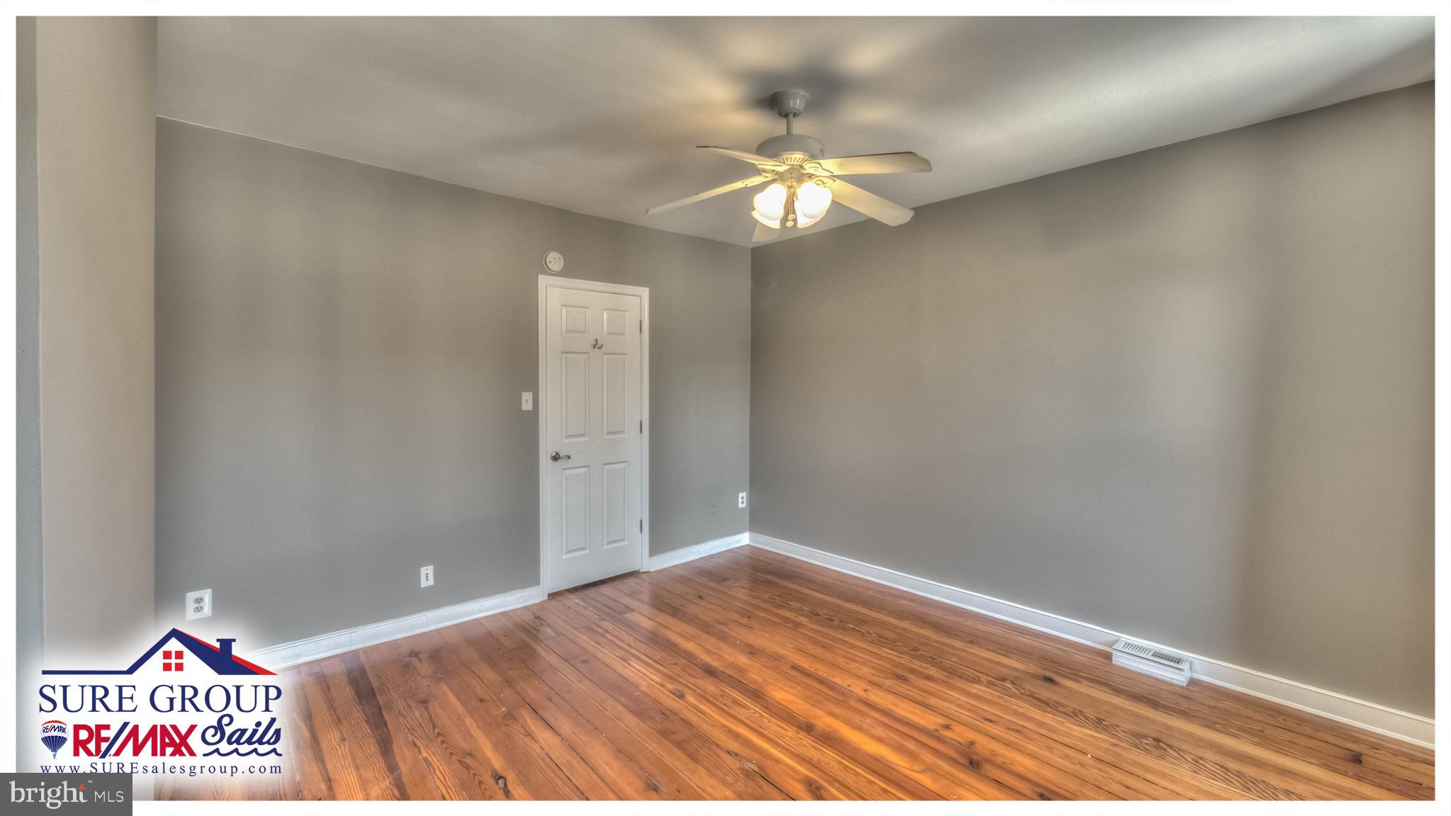 RIVERSIDE - Residential Lease