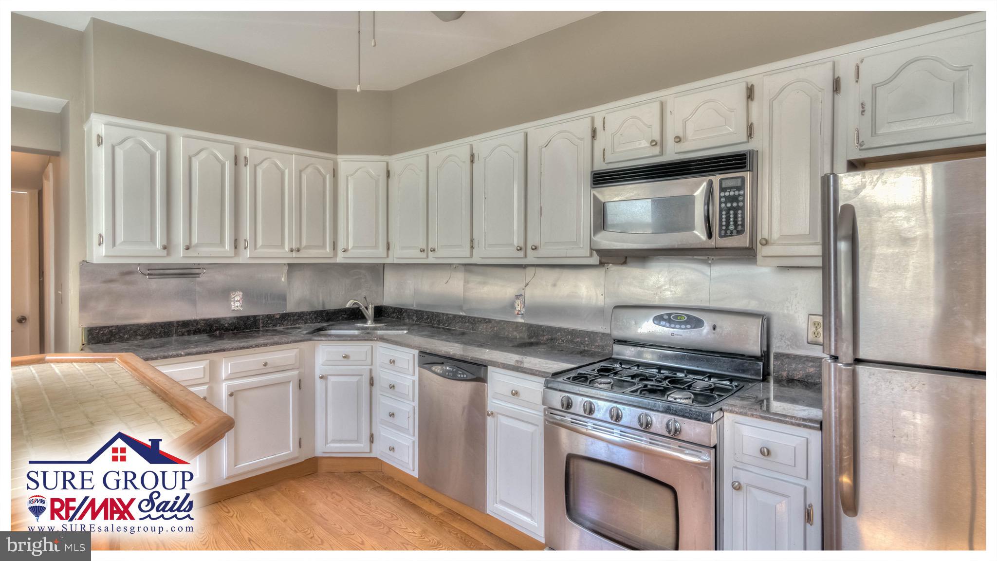 RIVERSIDE - Residential Lease