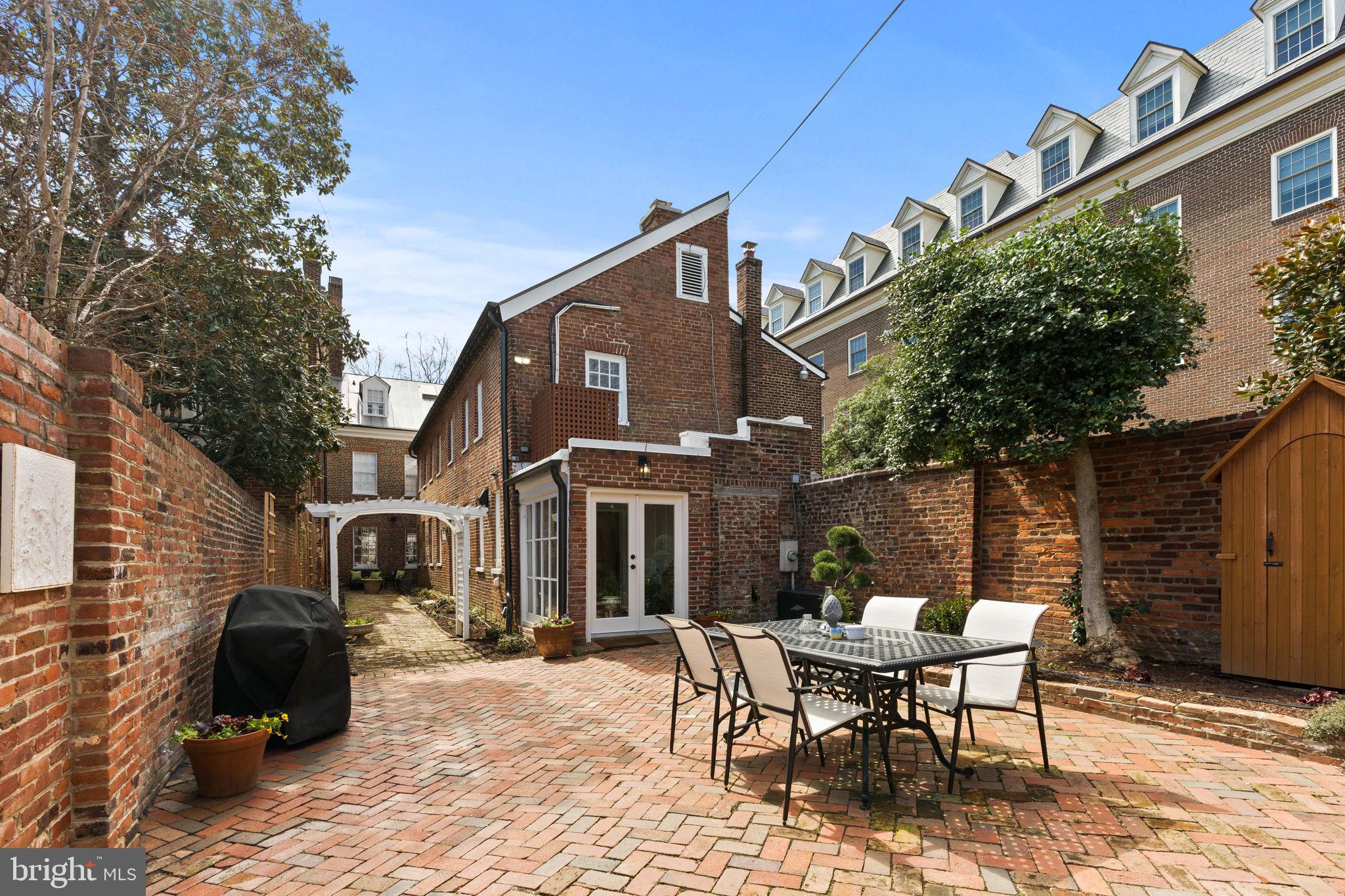 OLD TOWN - Residential