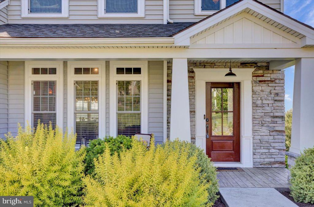 Photo of 647 GOLDEN EAGLE WAY, LANCASTER, PA 17601 (MLS # PALA2022506)