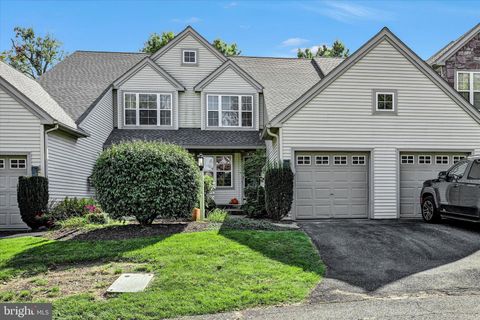 Photo of 86 Hawk Valley Lane, Denver, PA 17517 (MLS # PALA2058878)