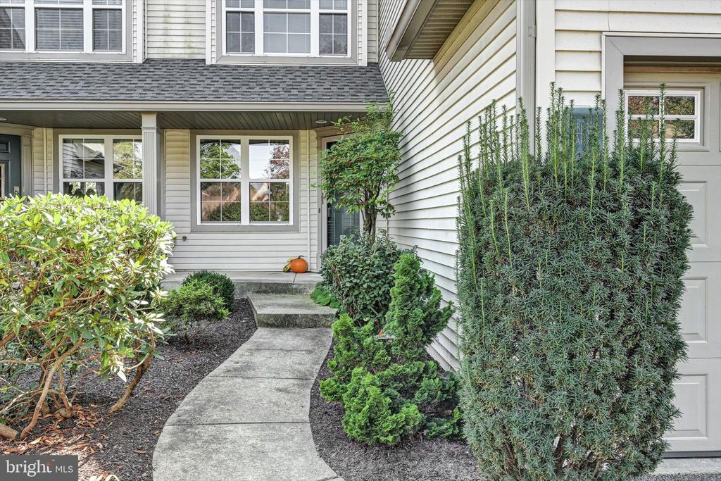 Photo of 86 Hawk Valley Lane, Denver, PA 17517 (MLS # PALA2058878)