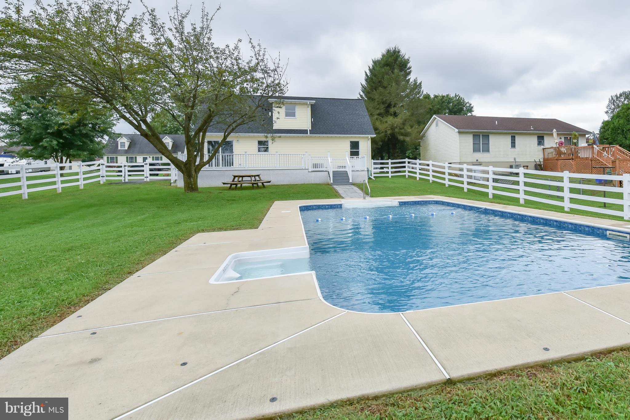 SUNRISE ESTATES - Residential