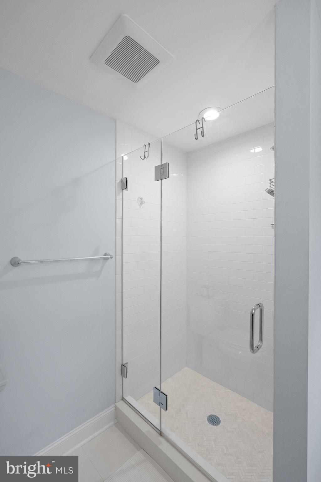 NORTH WAYNE - Residential Lease