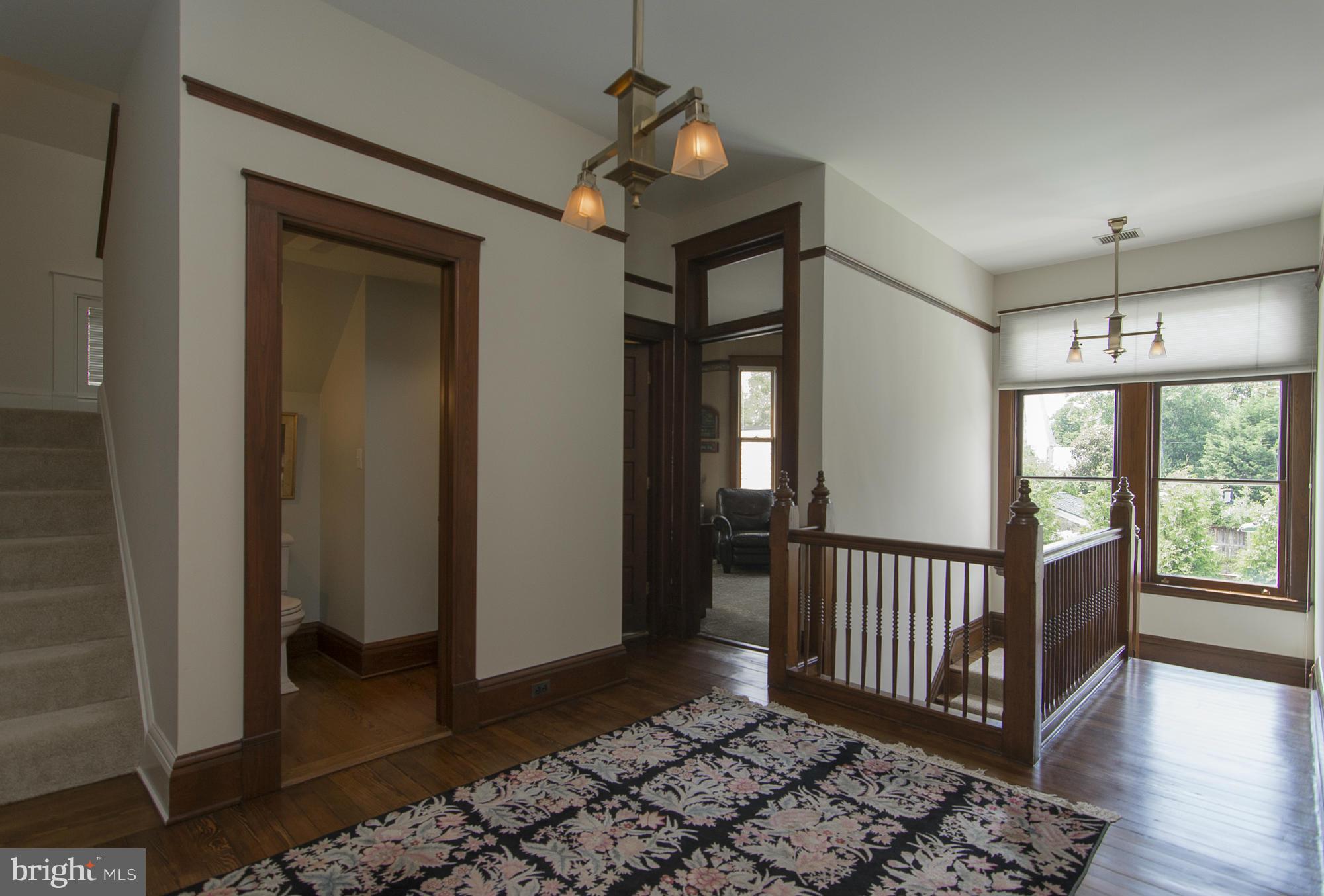 MURRAY HILL - Residential