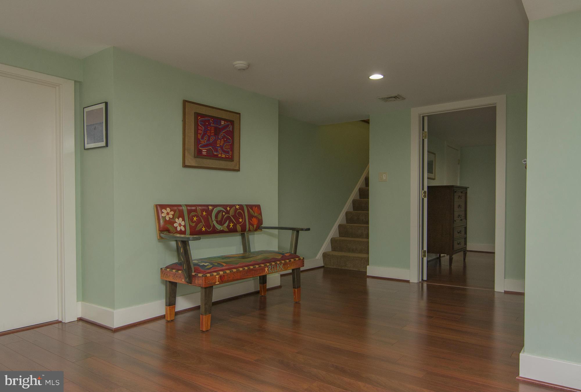 MURRAY HILL - Residential