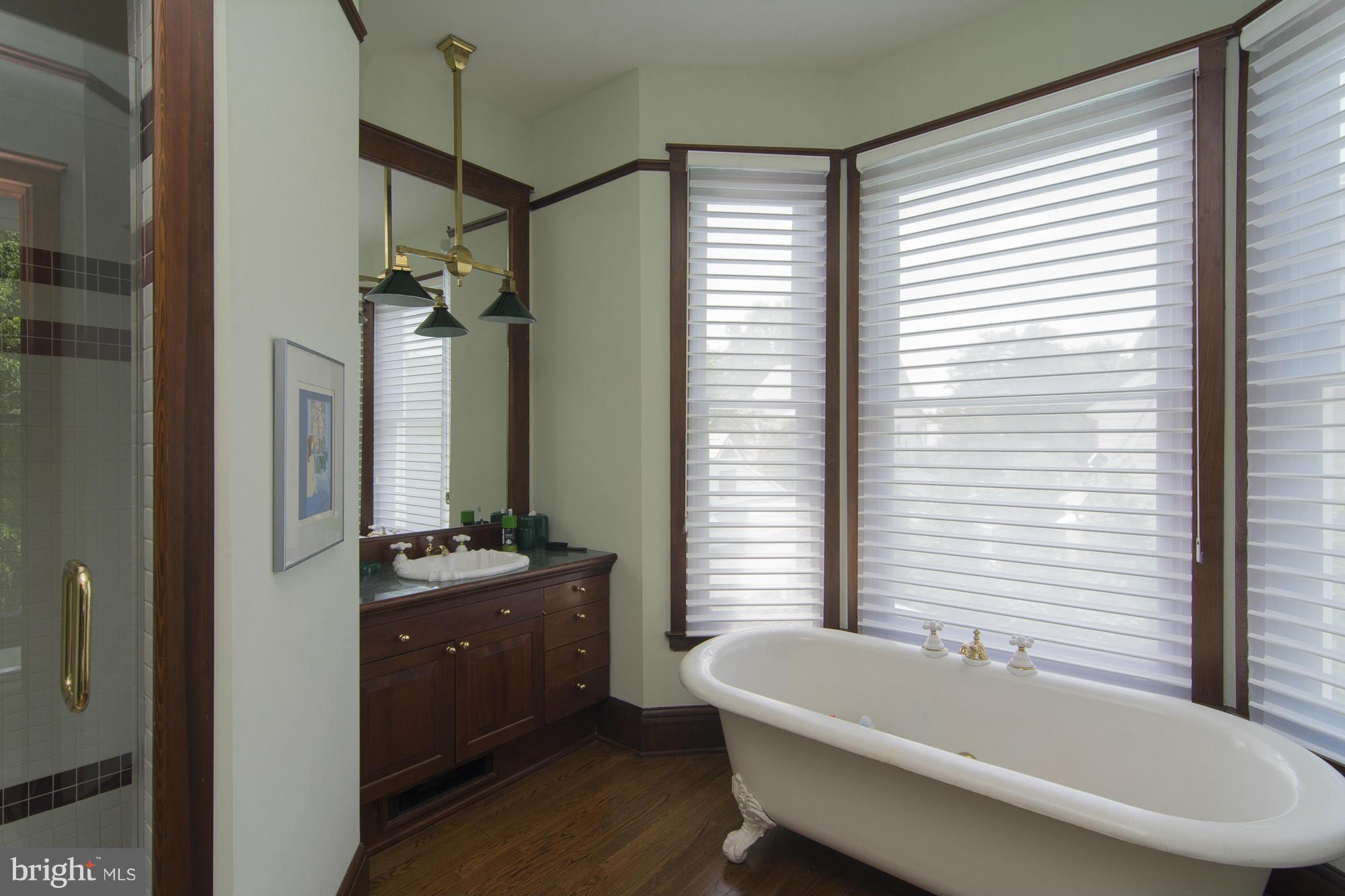 MURRAY HILL - Residential