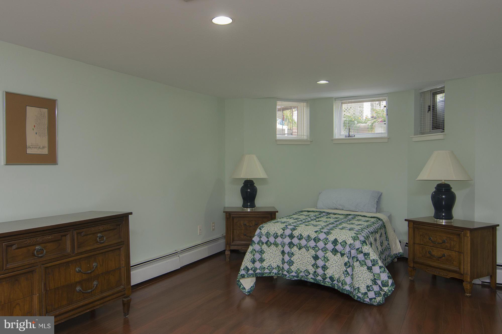 MURRAY HILL - Residential