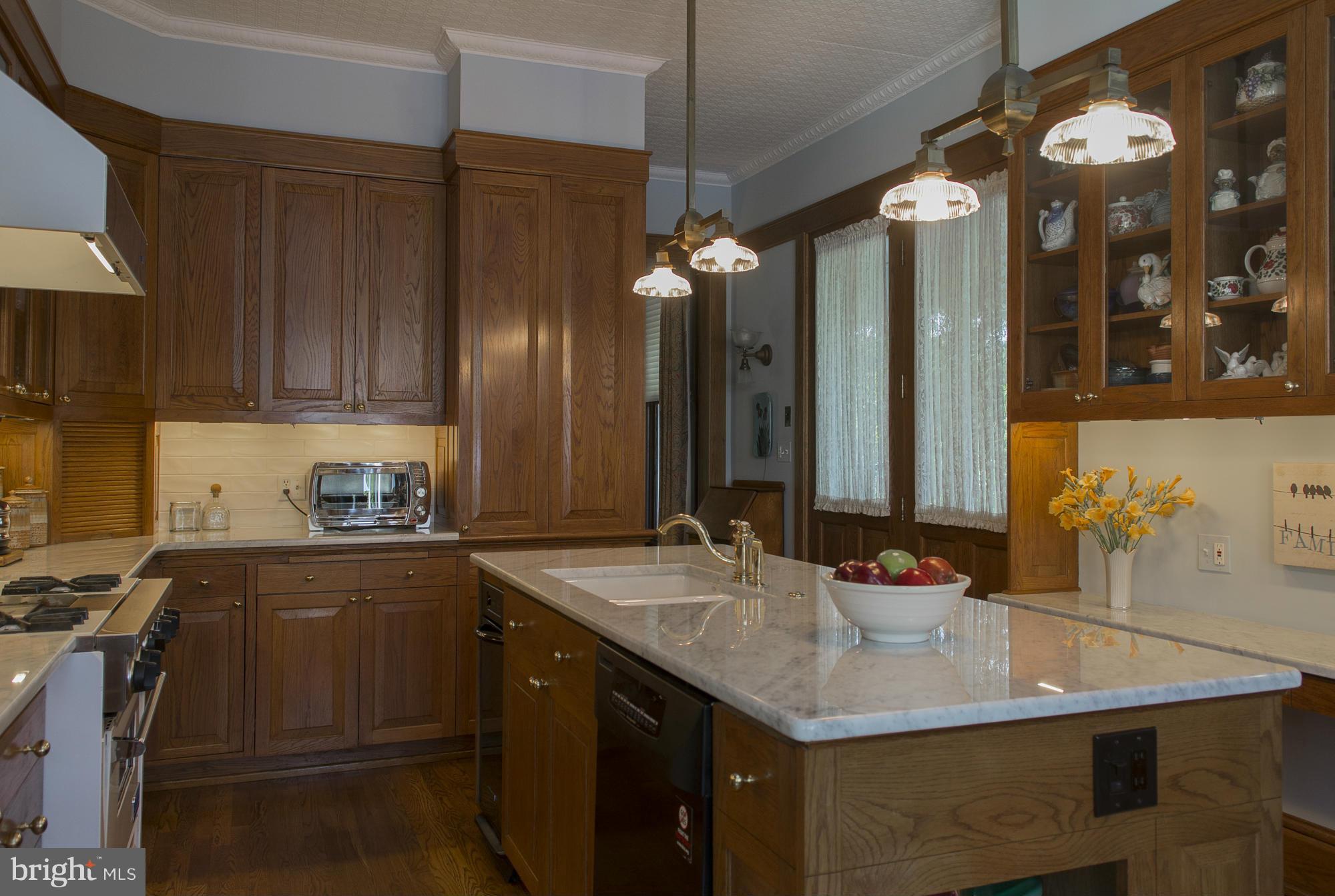 MURRAY HILL - Residential