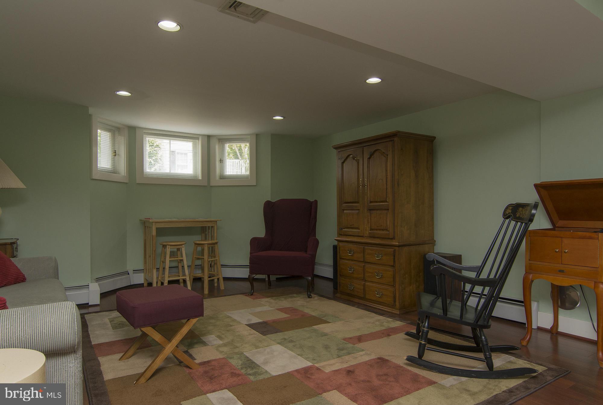 MURRAY HILL - Residential