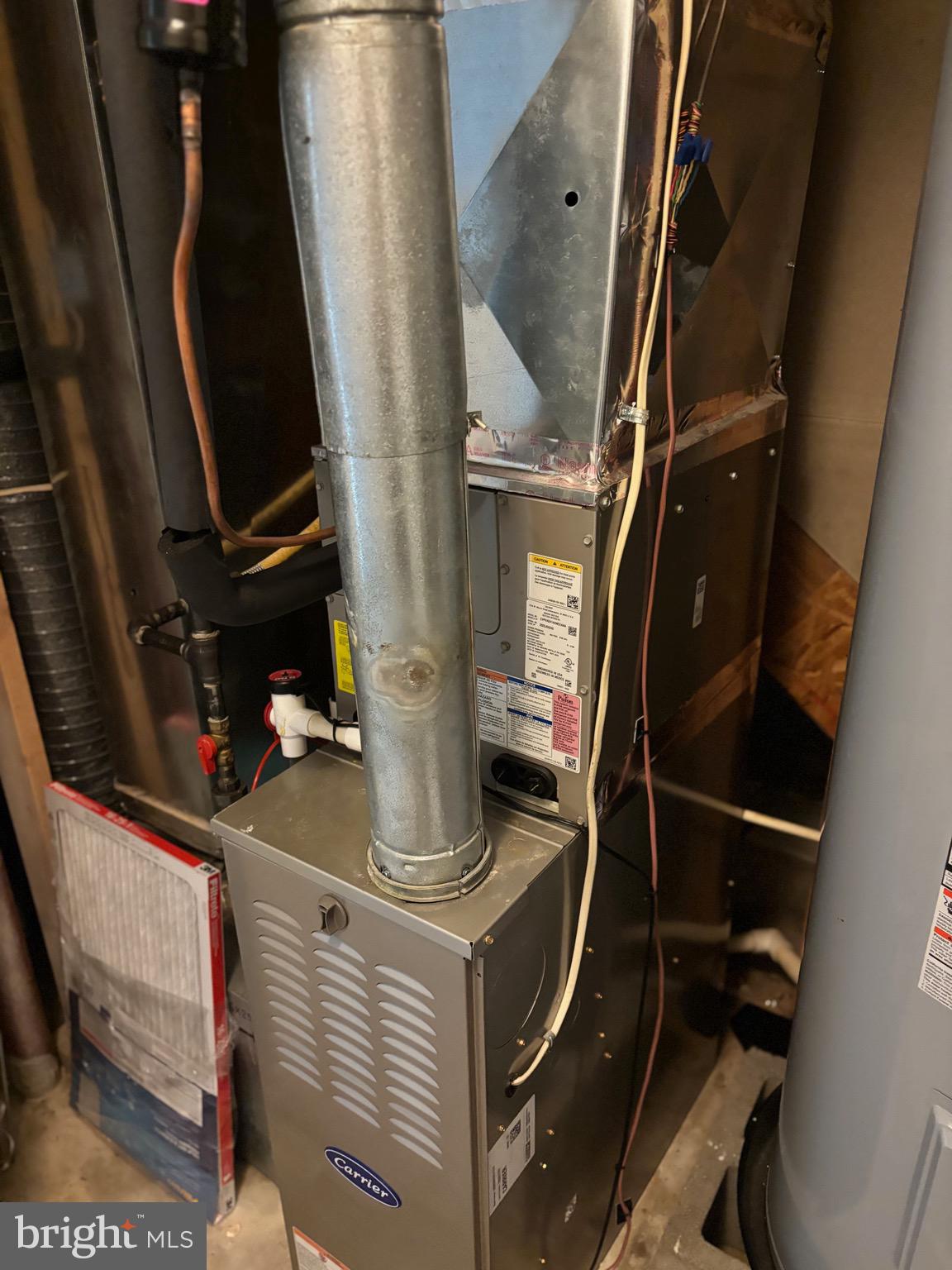 COURTLAND MANOR - Residential