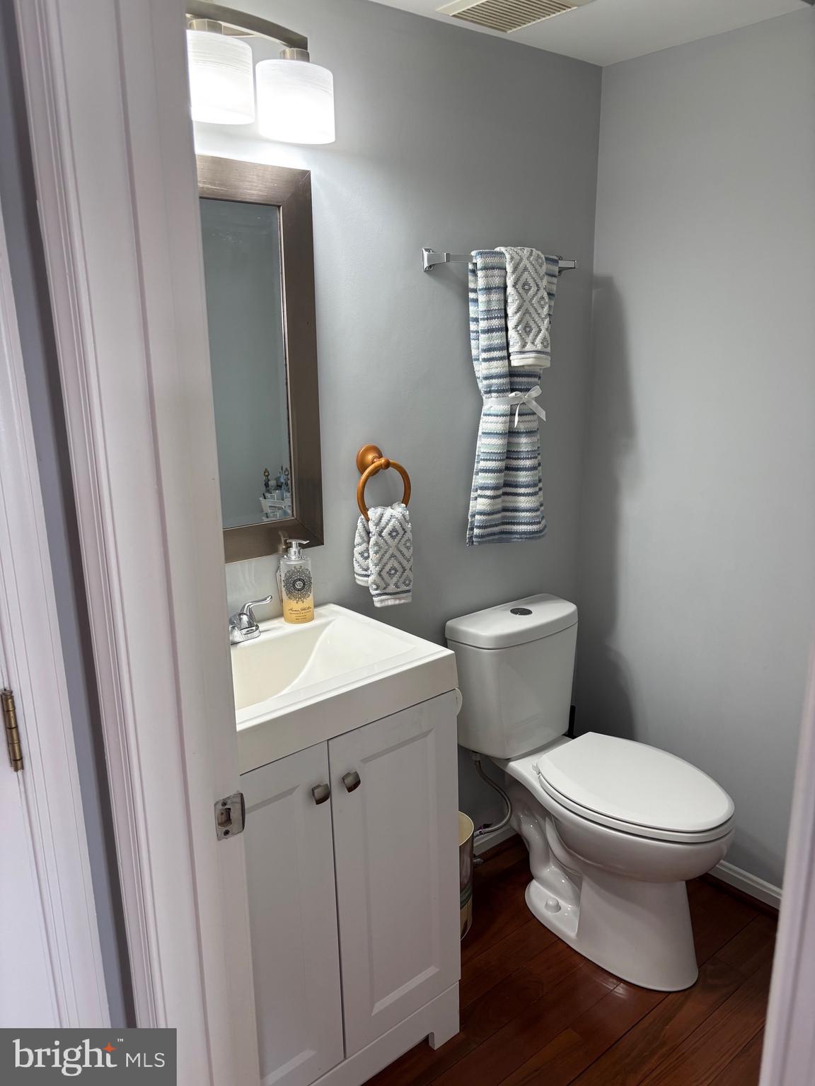 COURTLAND MANOR - Residential