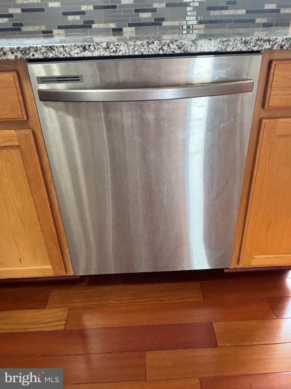 COURTLAND MANOR - Residential