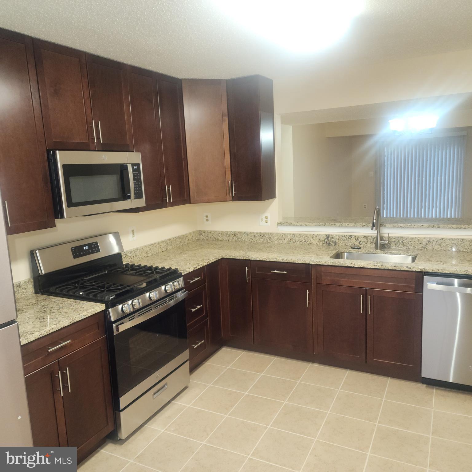 PUTNAM GREEN - Residential Lease