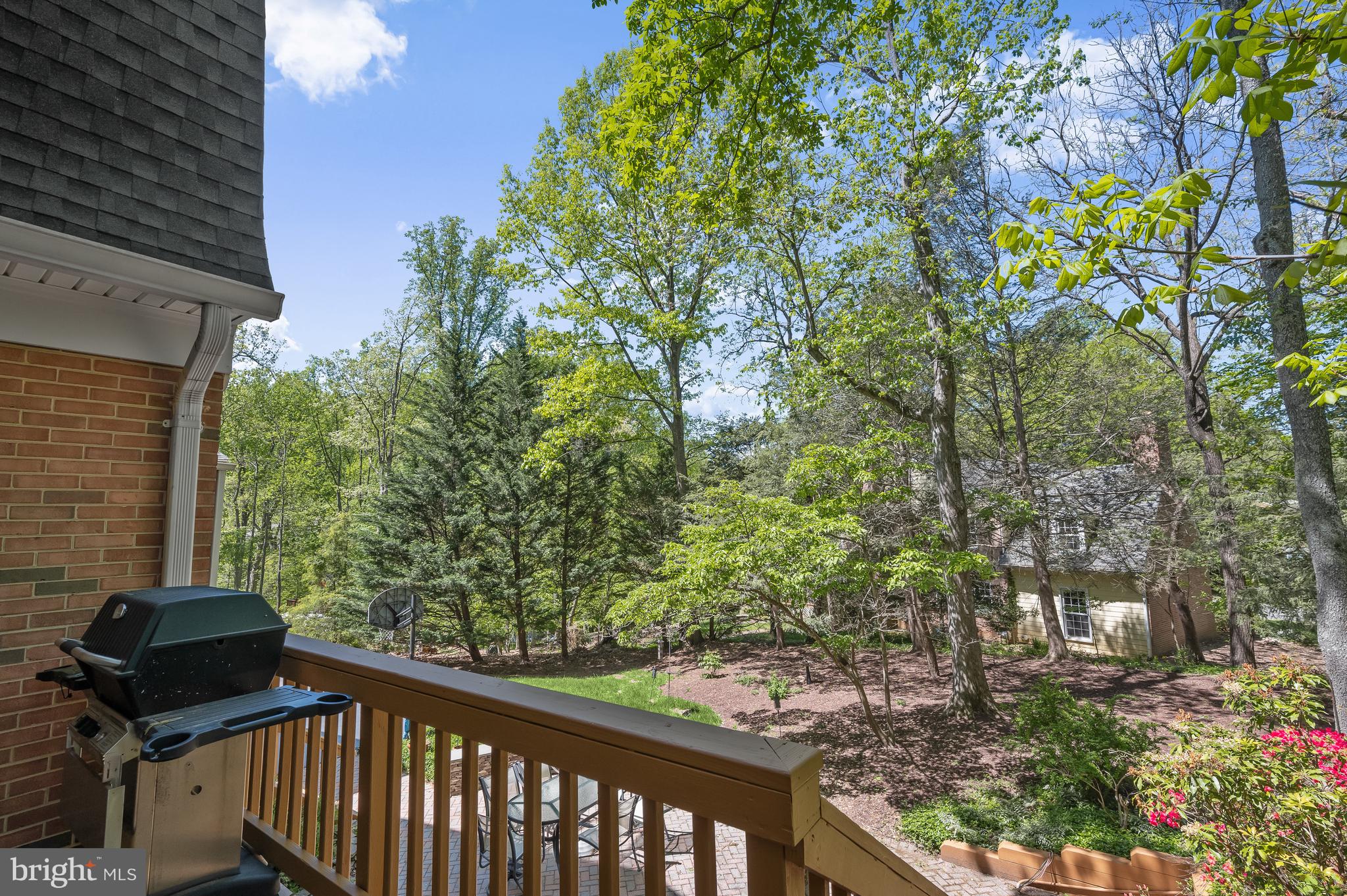 COUNTRY PLACE - Residential