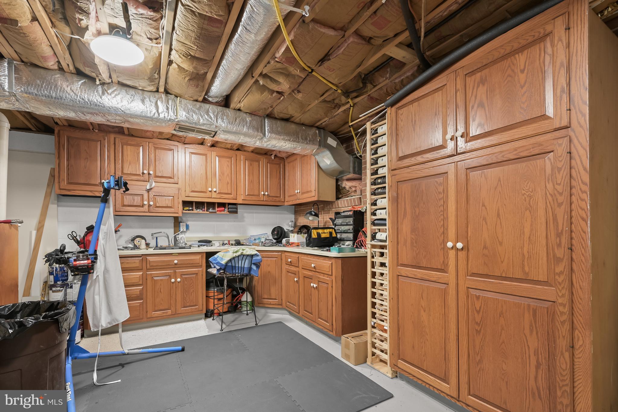 COUNTRY PLACE - Residential