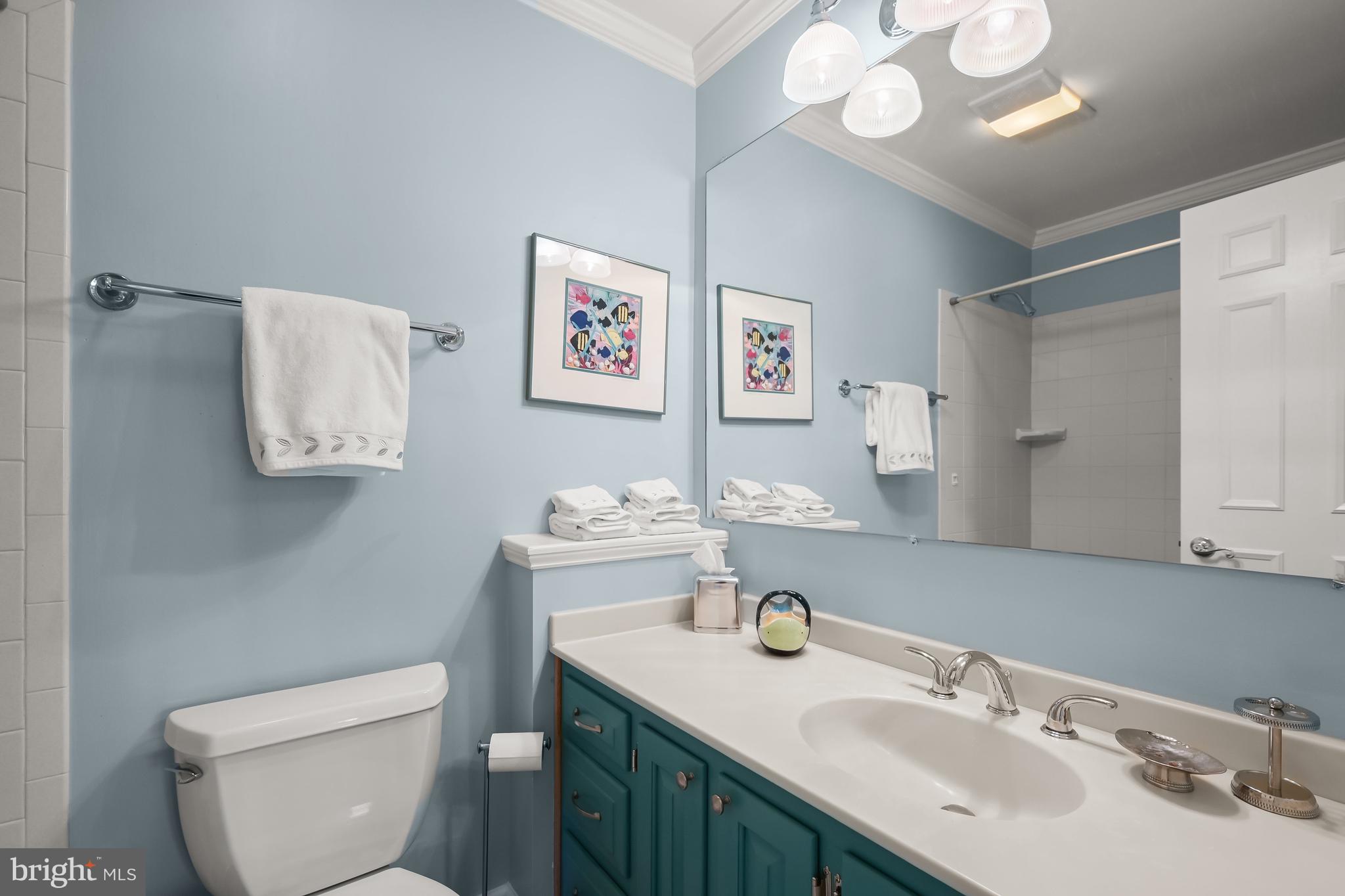 COUNTRY PLACE - Residential