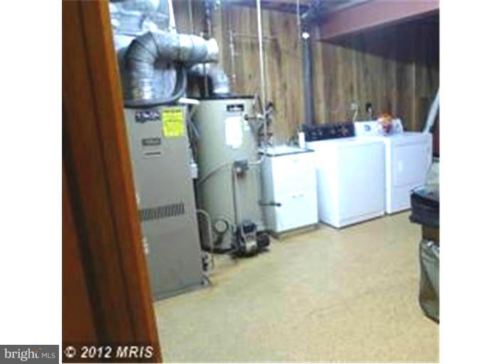 TWIN RIDGE APARTMENTS - Residential Lease