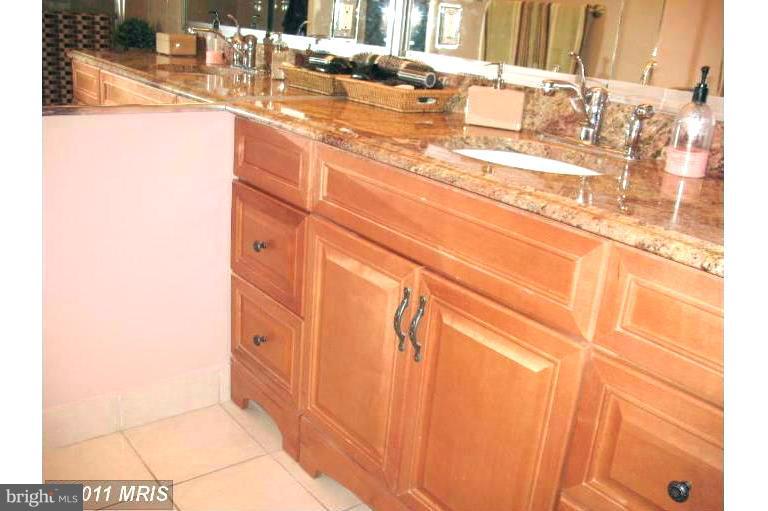 TWIN RIDGE APARTMENTS - Residential Lease