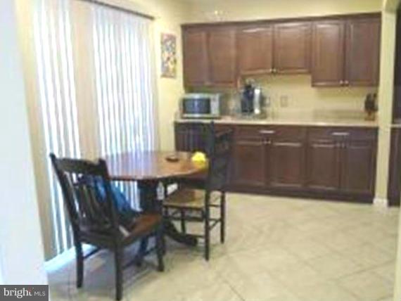 TWIN RIDGE APARTMENTS - Residential Lease