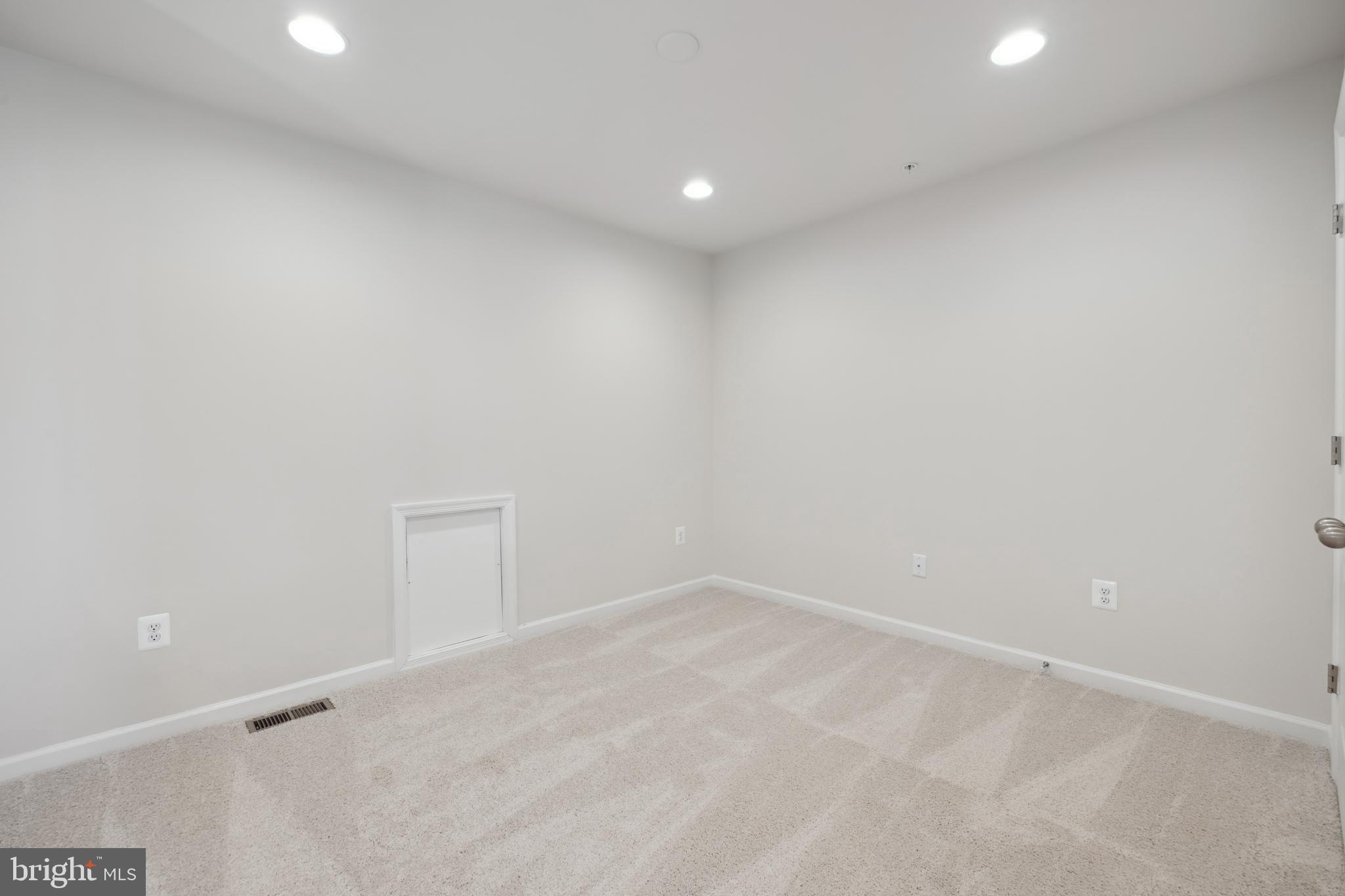 THE VILLAGE AT CABIN BRANCH - Residential